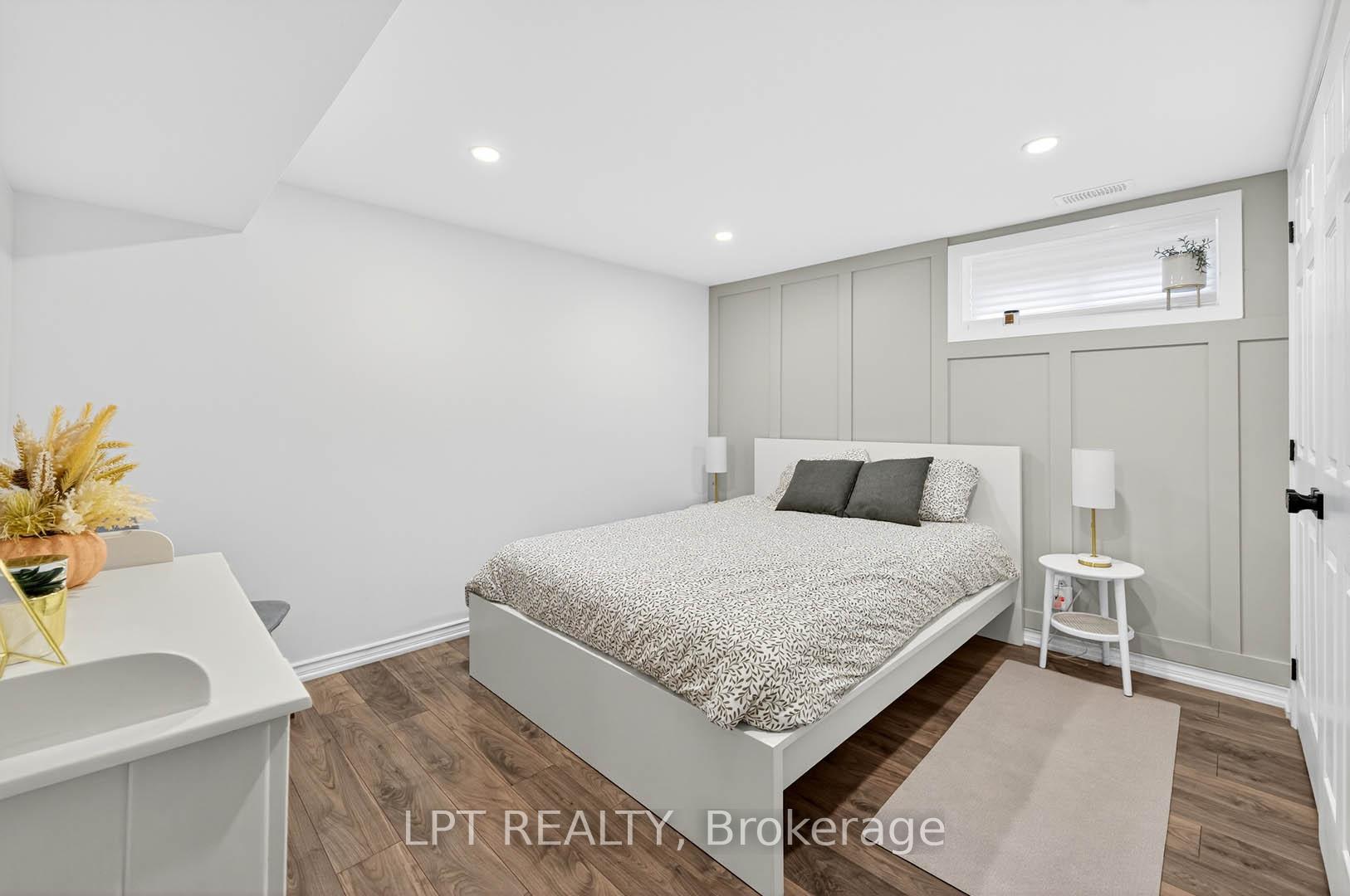 Photo 27 of 918 Walton Boulevard, Whitby, Williamsburg — HOMEH