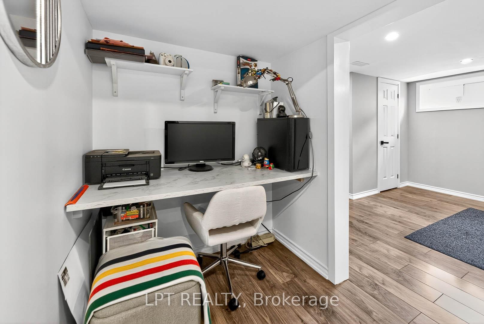 Photo 28 of 918 Walton Boulevard, Whitby, Williamsburg — HOMEH