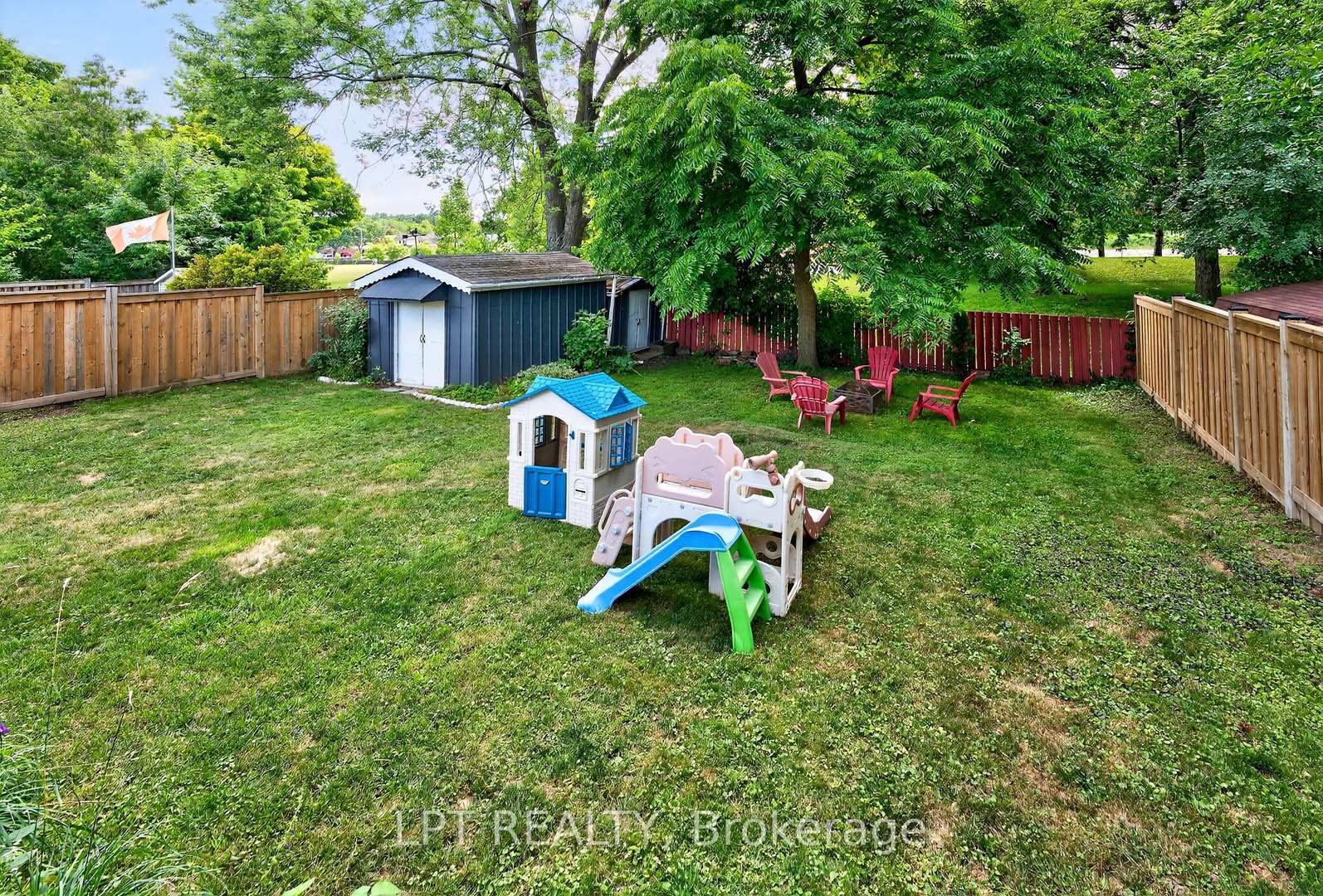Photo 33 of 918 Walton Boulevard, Whitby, Williamsburg — HOMEH