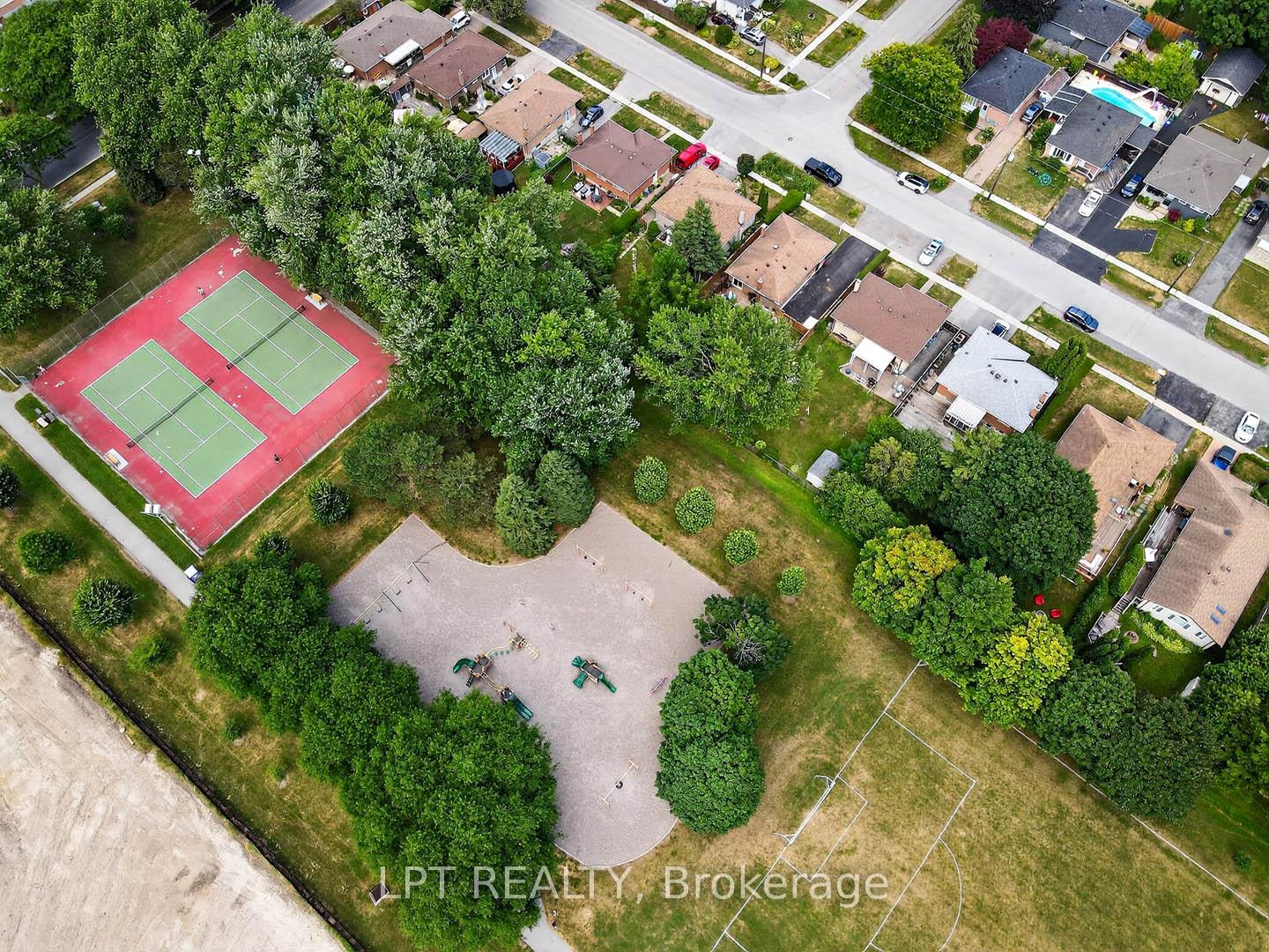 Photo 45 of 918 Walton Boulevard, Whitby, Williamsburg — HOMEH