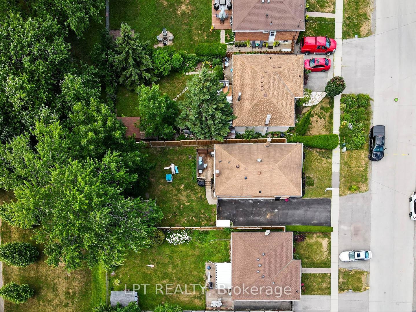 Photo 46 of 918 Walton Boulevard, Whitby, Williamsburg — HOMEH