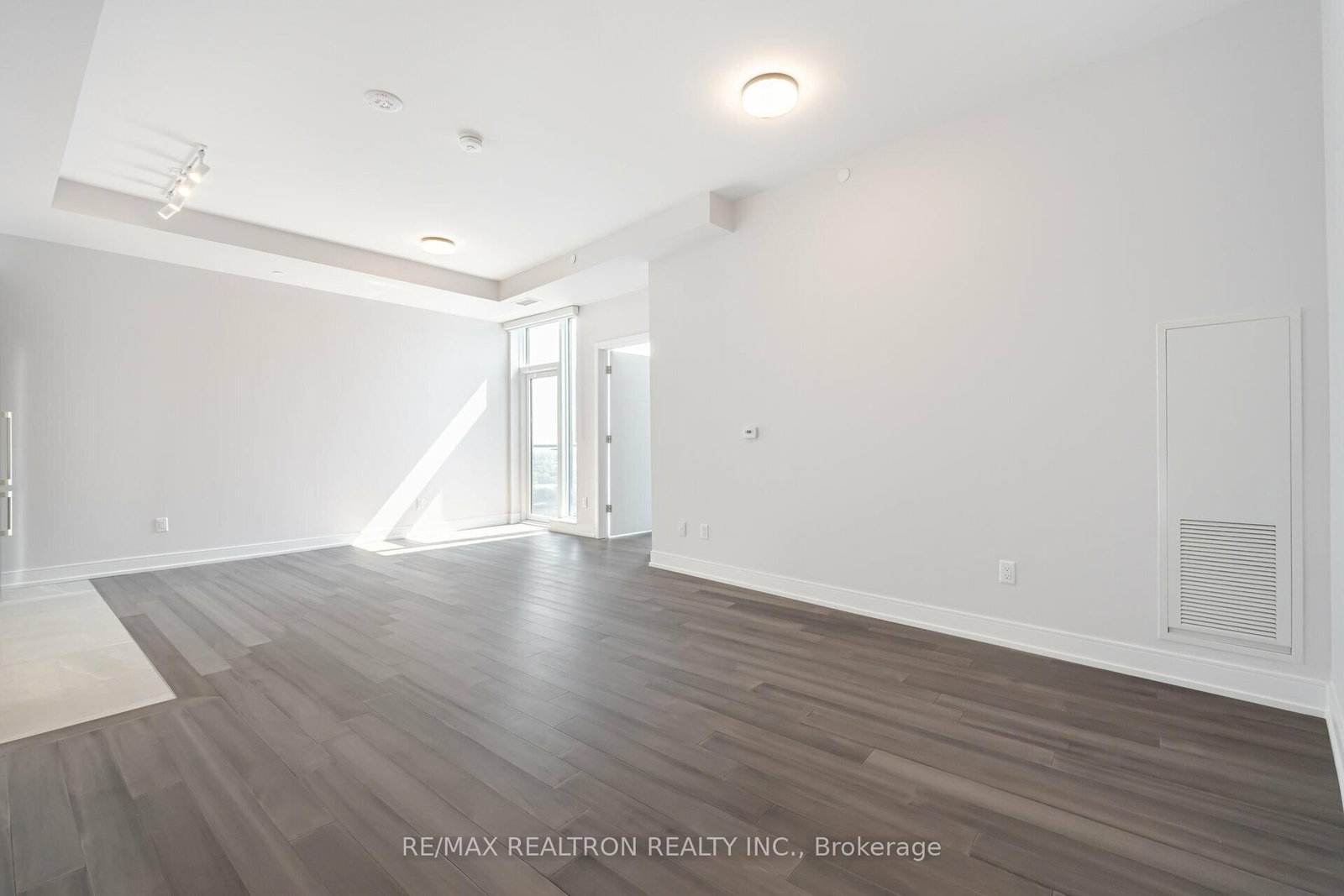 Photo 4 of Unit 1301, 2525 Bathurst St, Toronto, Forest Hill North — HOMEH
