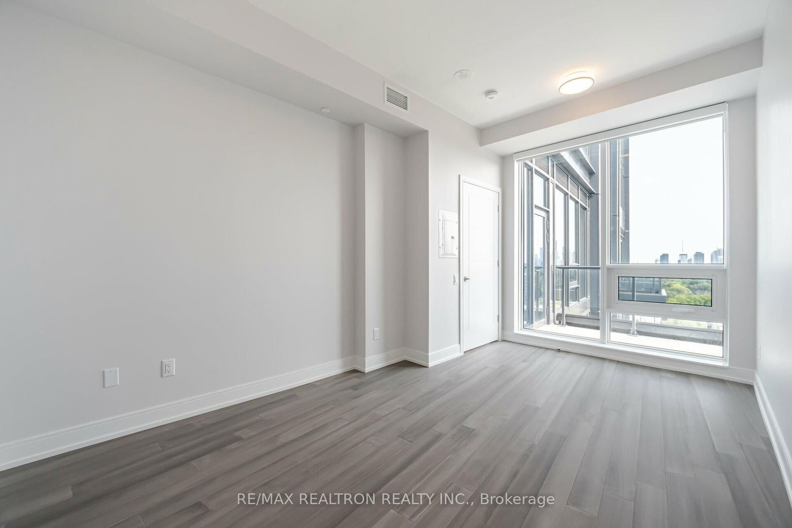 Photo 7 of Unit 1301, 2525 Bathurst St, Toronto, Forest Hill North — HOMEH