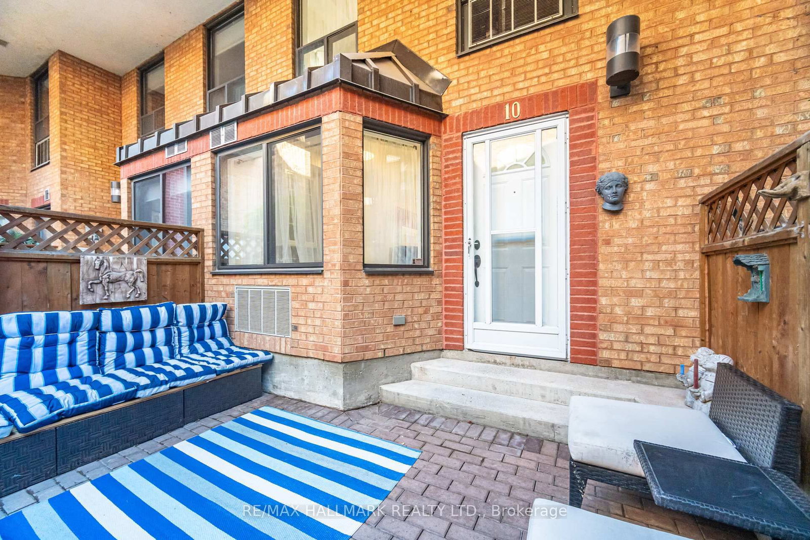 Photo 7 of Unit #10, 2112 Queen St E, Toronto, The Beaches — HOMEH