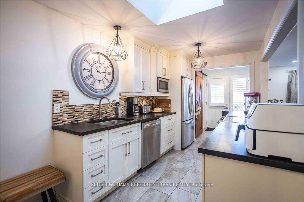 Photo 13 of 707 Annland Street, Pickering, Bay Ridges — HOMEH