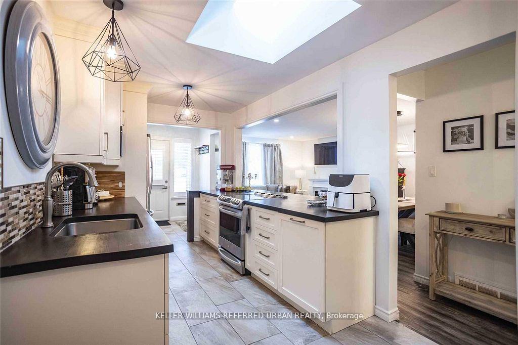 Photo 14 of 707 Annland Street, Pickering, Bay Ridges — HOMEH