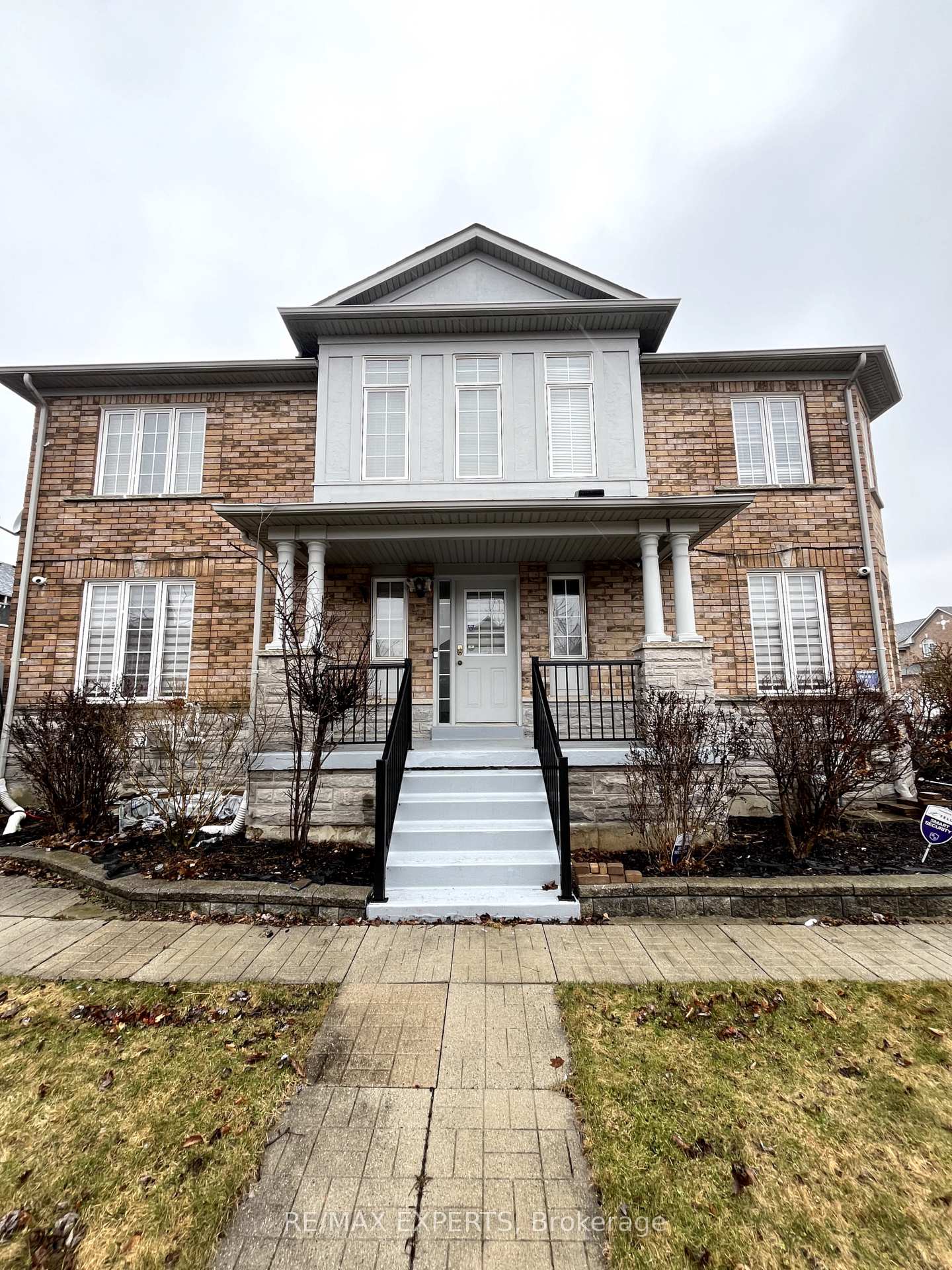 Front of 155 Rideau Drive