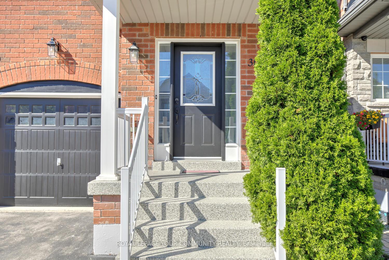 Photo 2 of 30 Lady Loretta Lane, Vaughan, Patterson — HOMEH