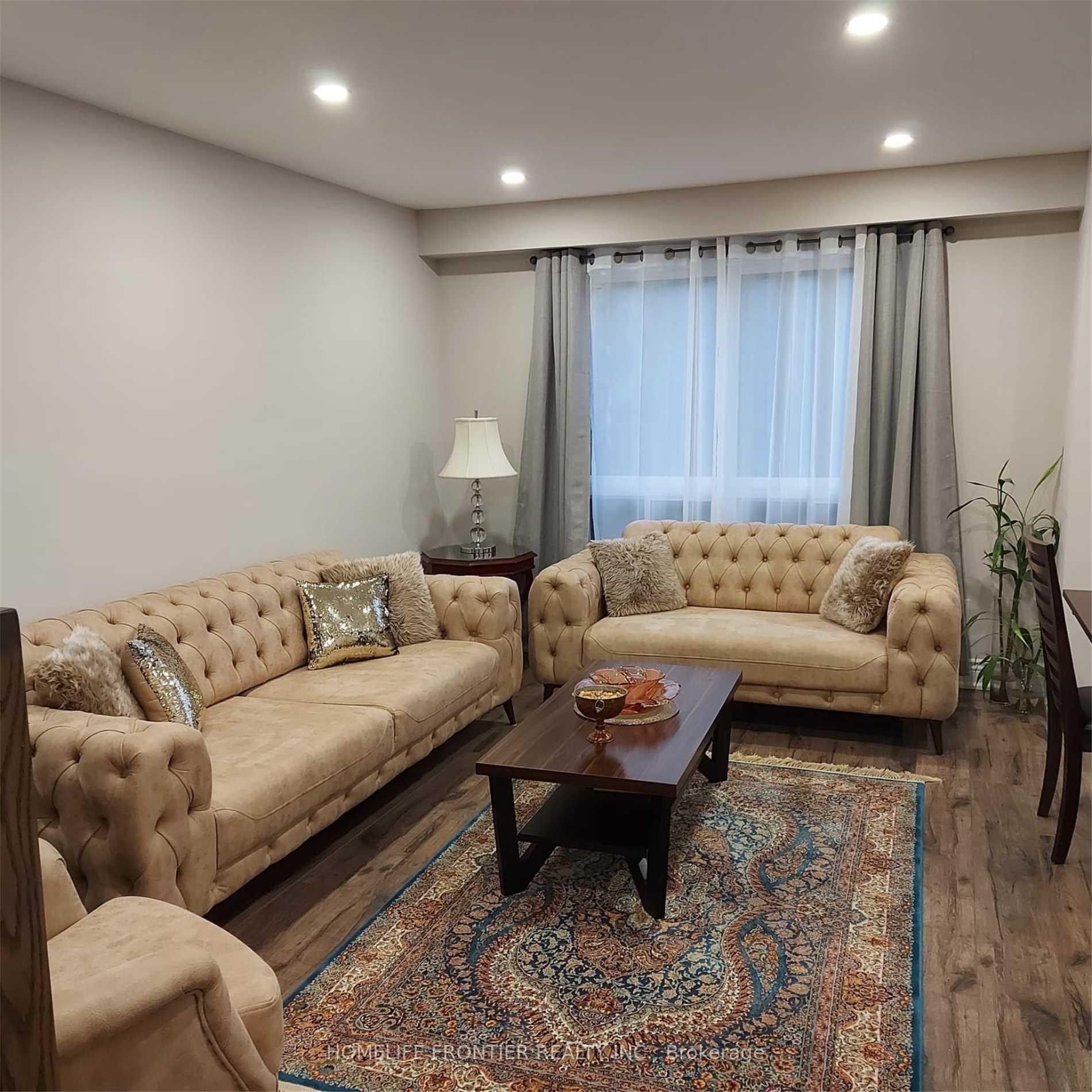 Photo 7 of Unit Main, 46 Milner Gate, Vaughan, Brownridge — HOMEH