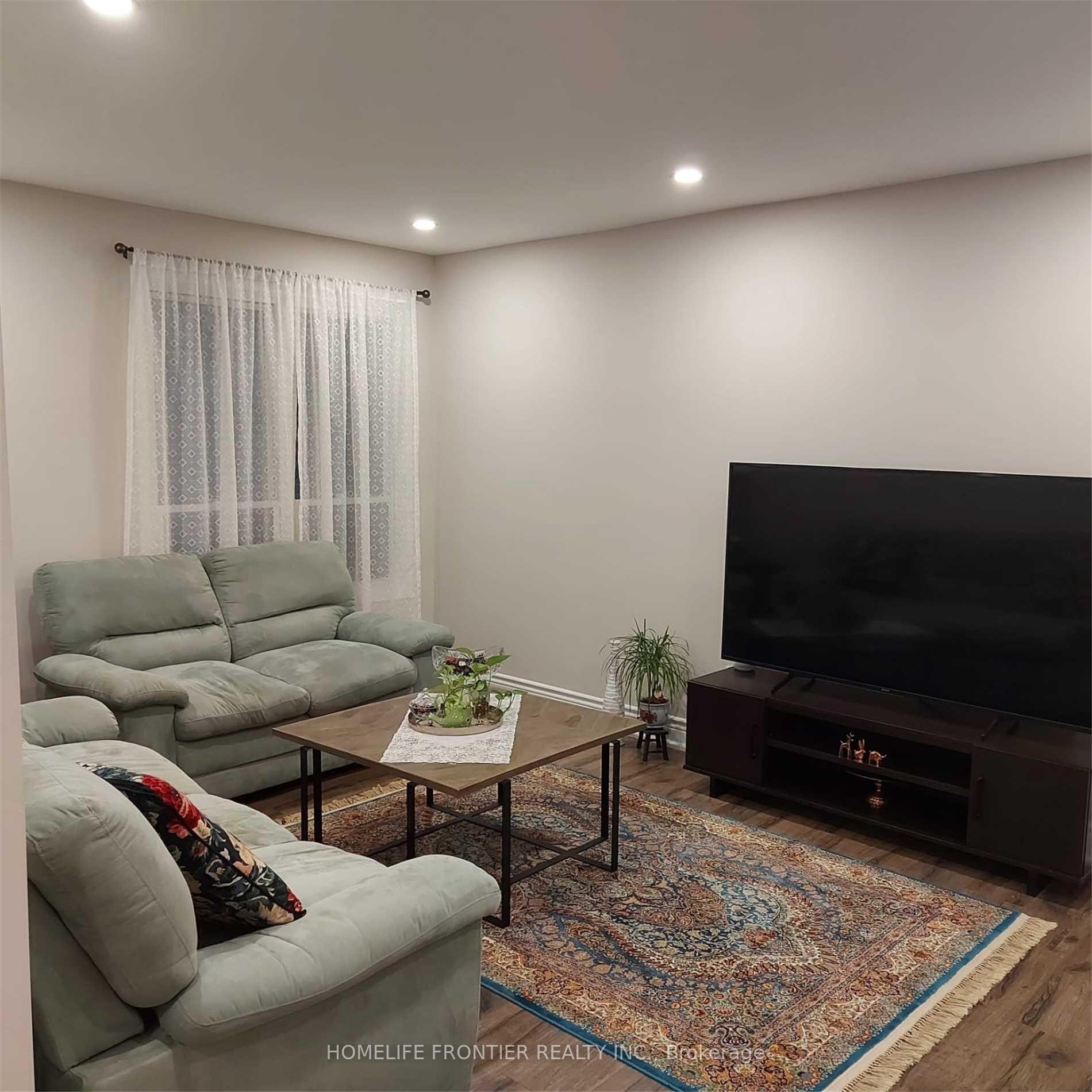 Photo 9 of Unit Main, 46 Milner Gate, Vaughan, Brownridge — HOMEH