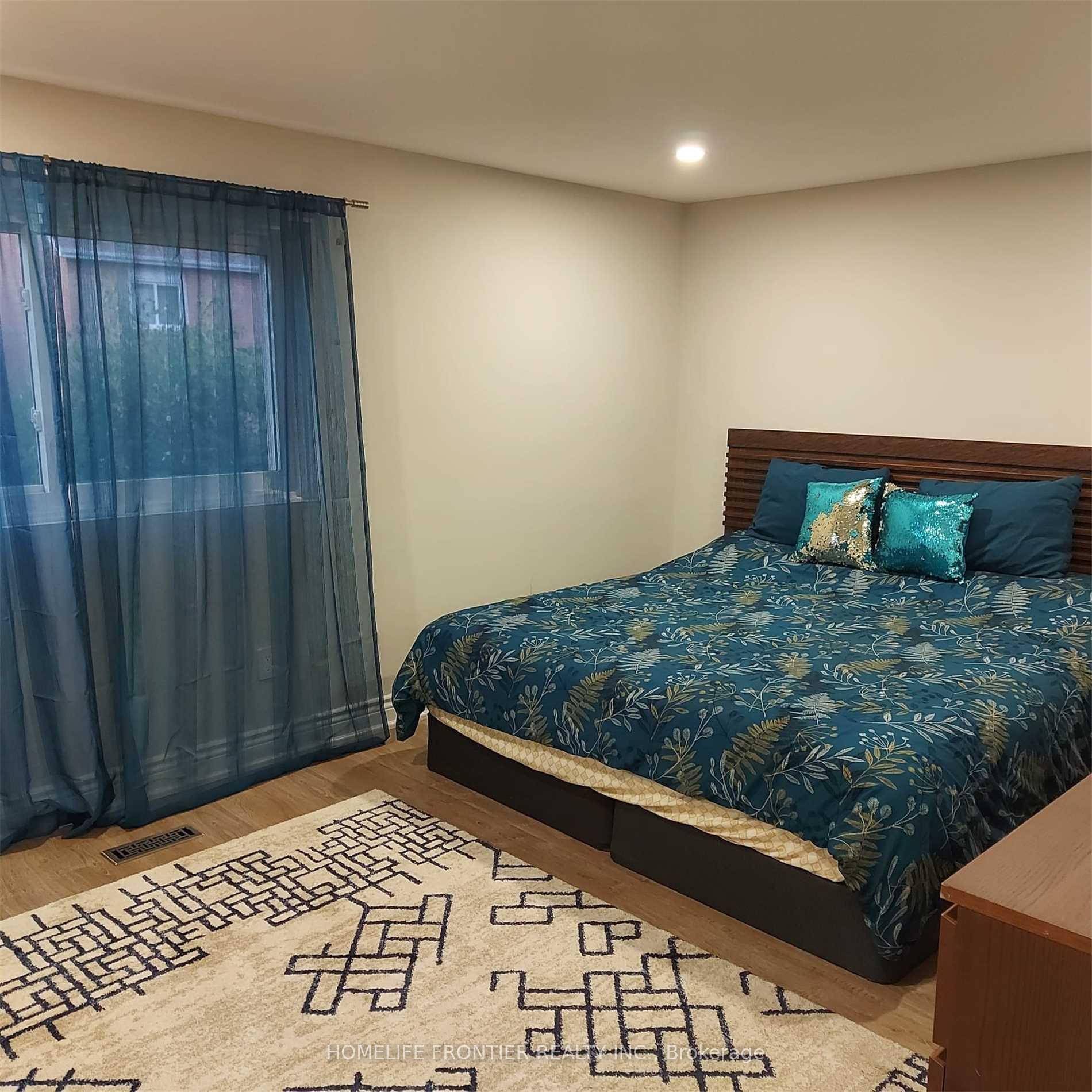 Photo 12 of Unit Main, 46 Milner Gate, Vaughan, Brownridge — HOMEH