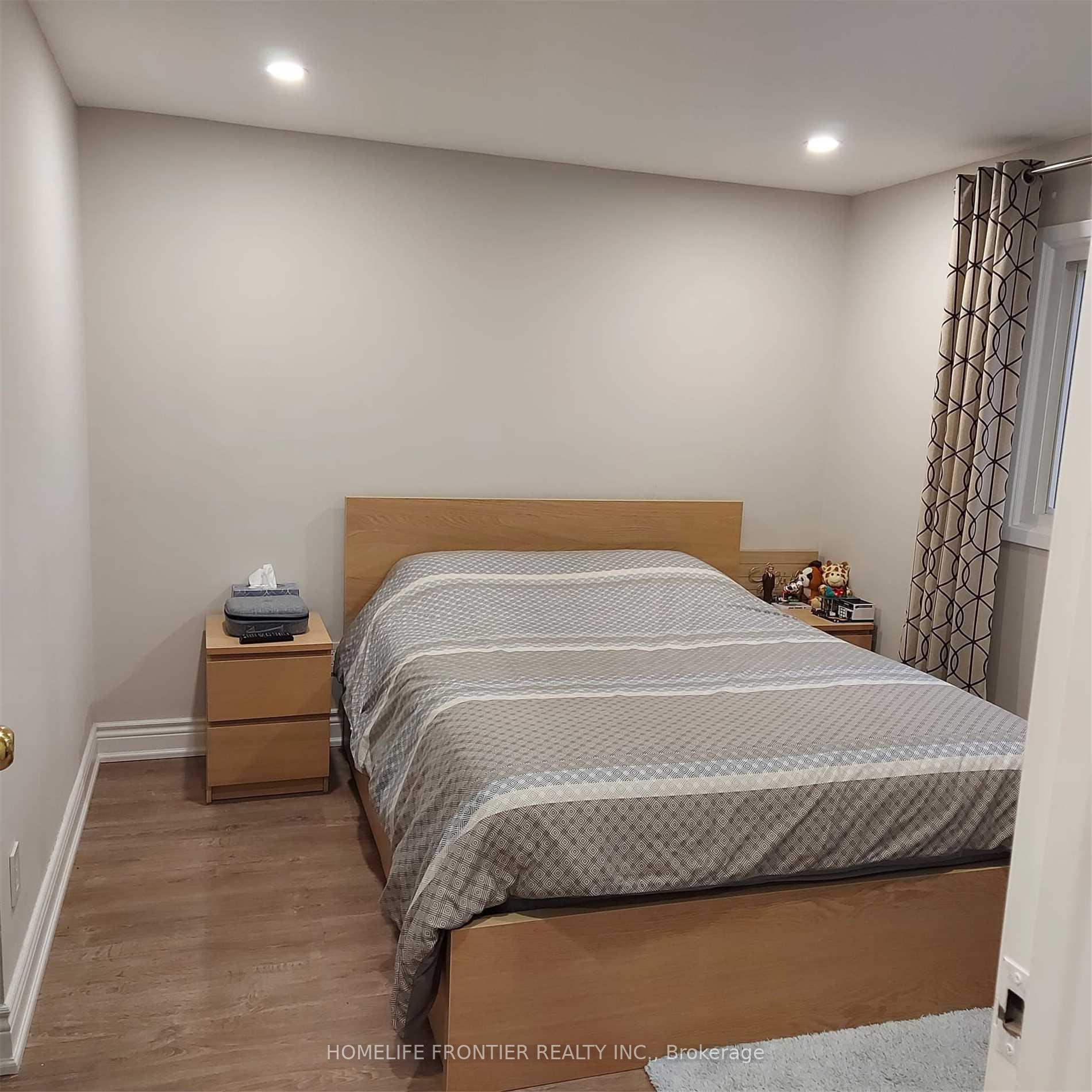 Photo 14 of Unit Main, 46 Milner Gate, Vaughan, Brownridge — HOMEH