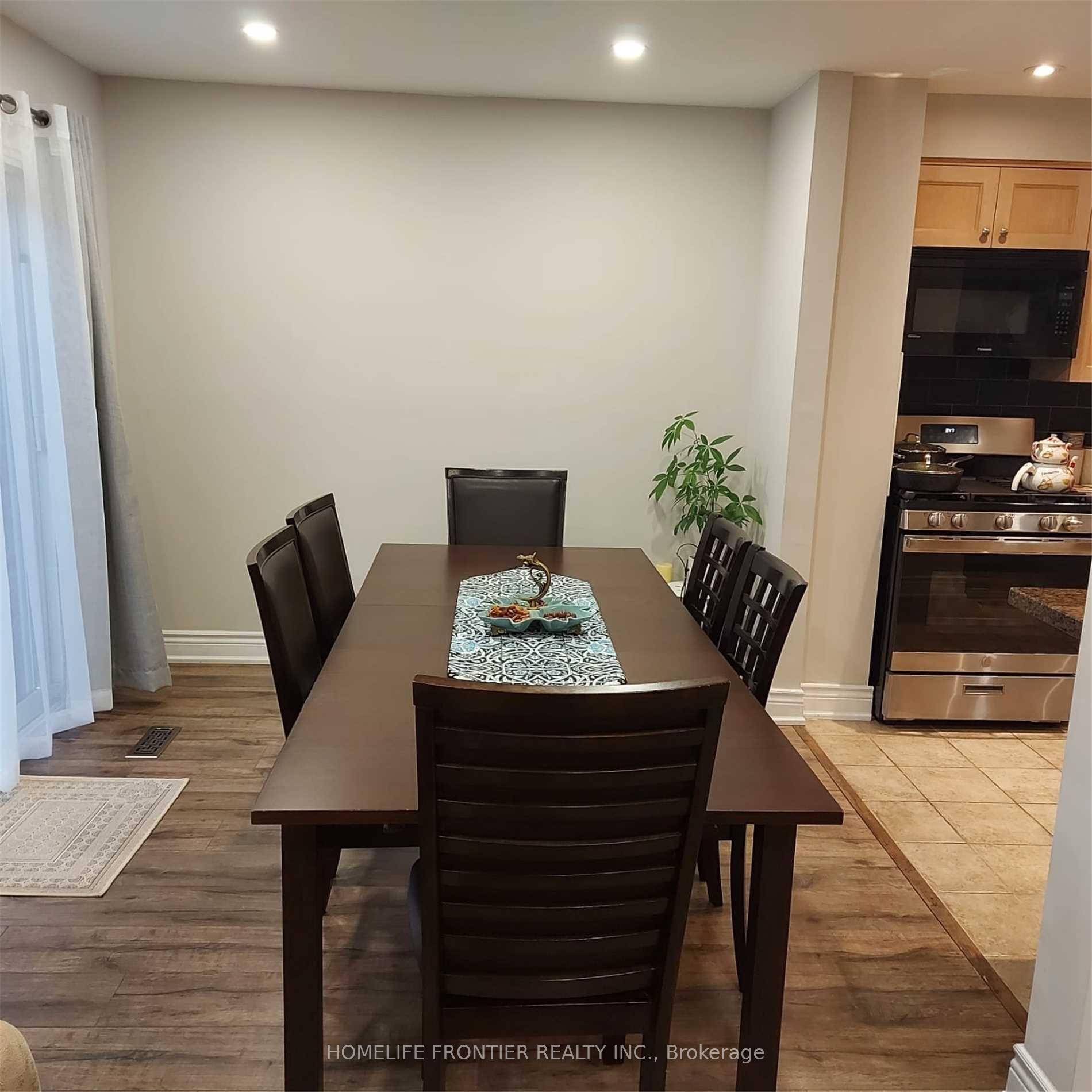 Photo 21 of Unit Main, 46 Milner Gate, Vaughan, Brownridge — HOMEH