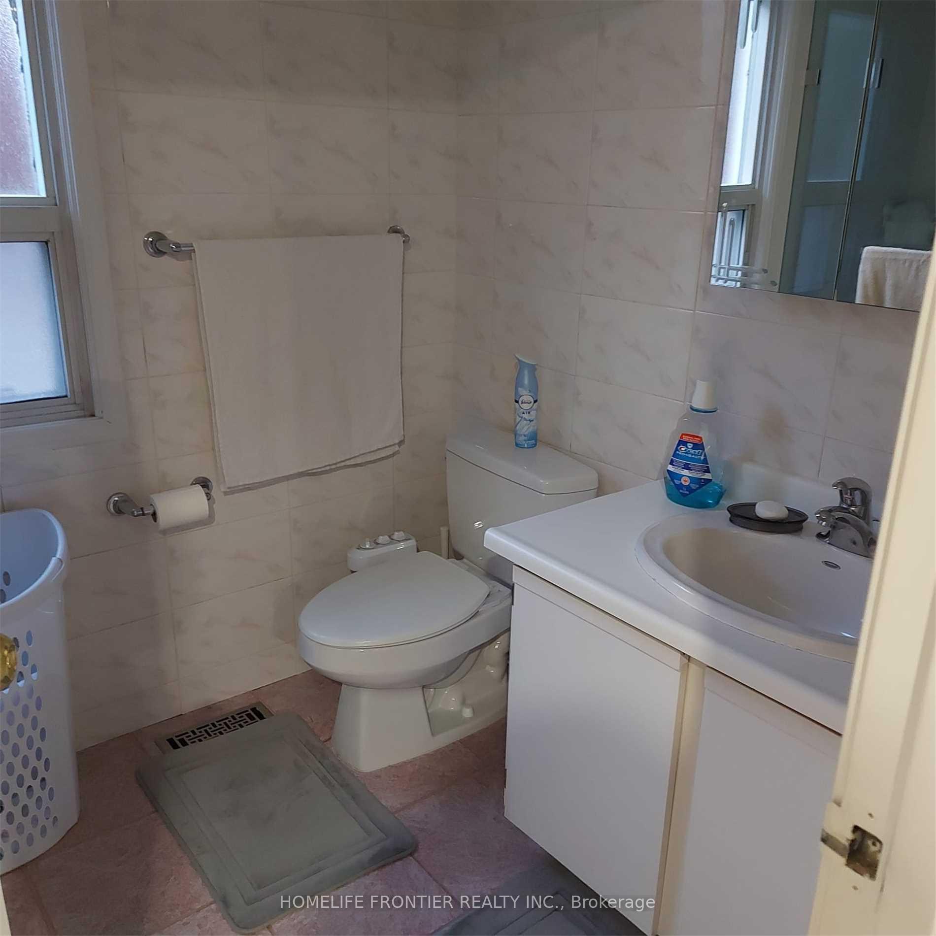 Photo 22 of Unit Main, 46 Milner Gate, Vaughan, Brownridge — HOMEH