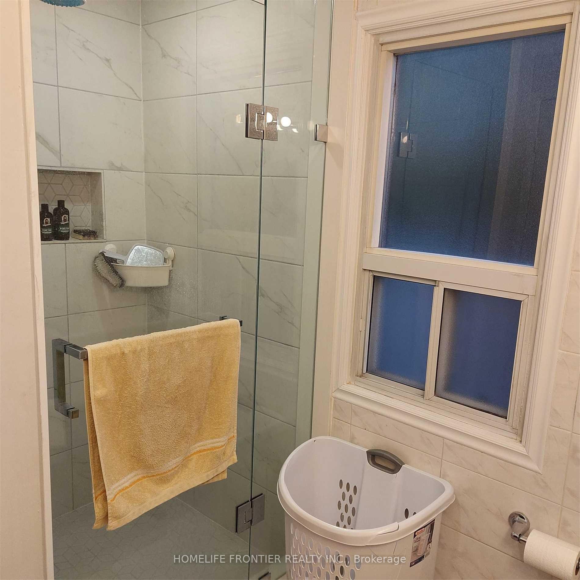 Photo 23 of Unit Main, 46 Milner Gate, Vaughan, Brownridge — HOMEH