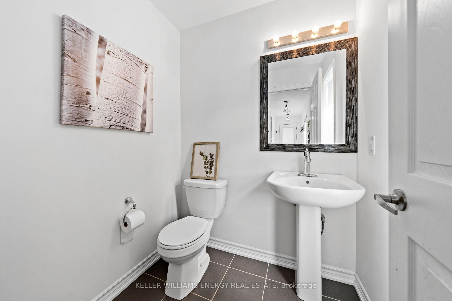 Photo 6 of 3 Cornerside Way, Whitby, Brooklin — HOMEH