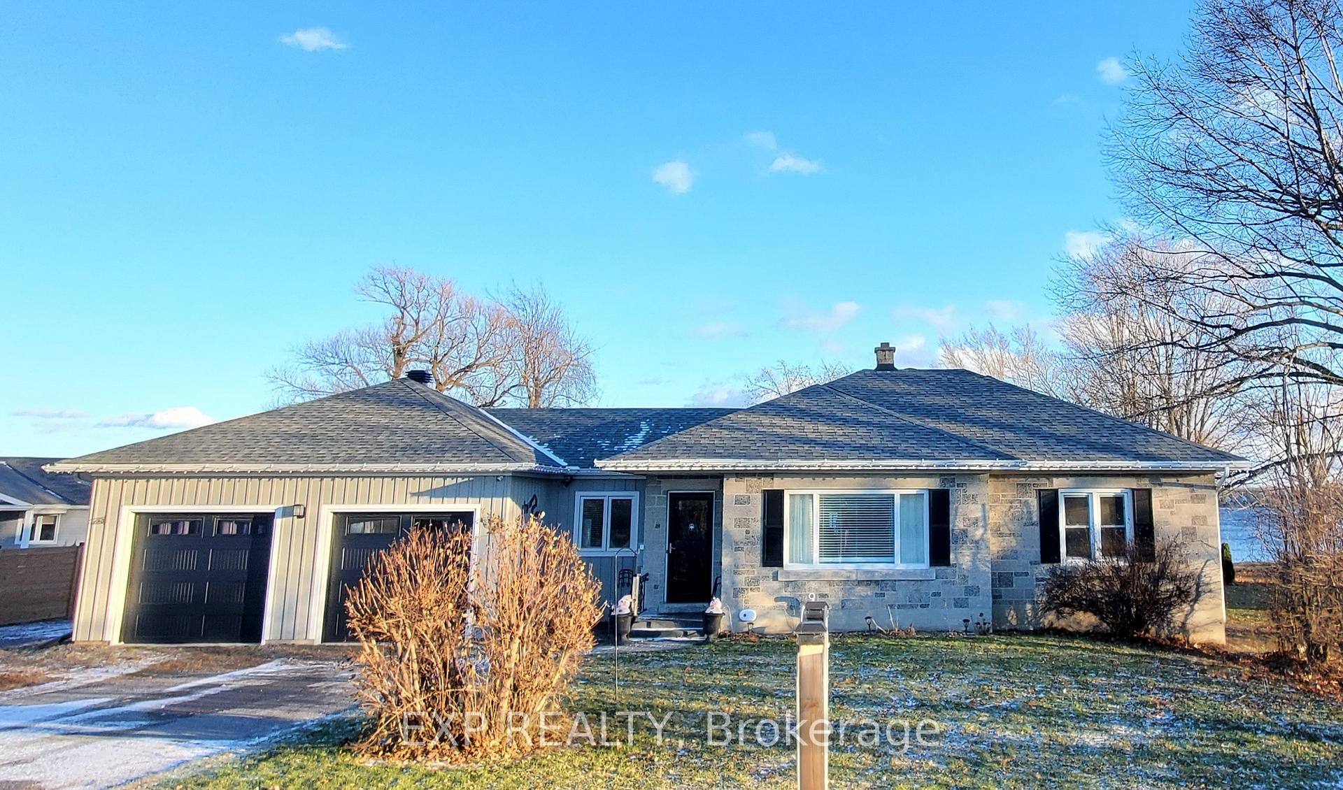 Front of 1433 County Rd 2 W