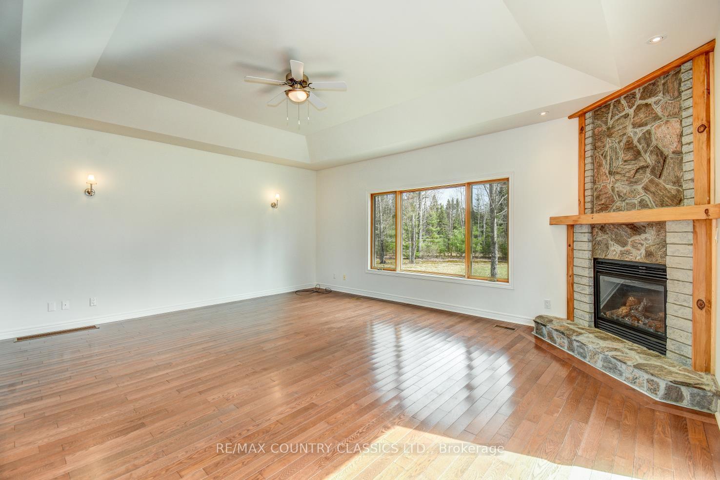 Photo 14 of 32 Nicklaus Drive, Bancroft, Bancroft Ward — HOMEH