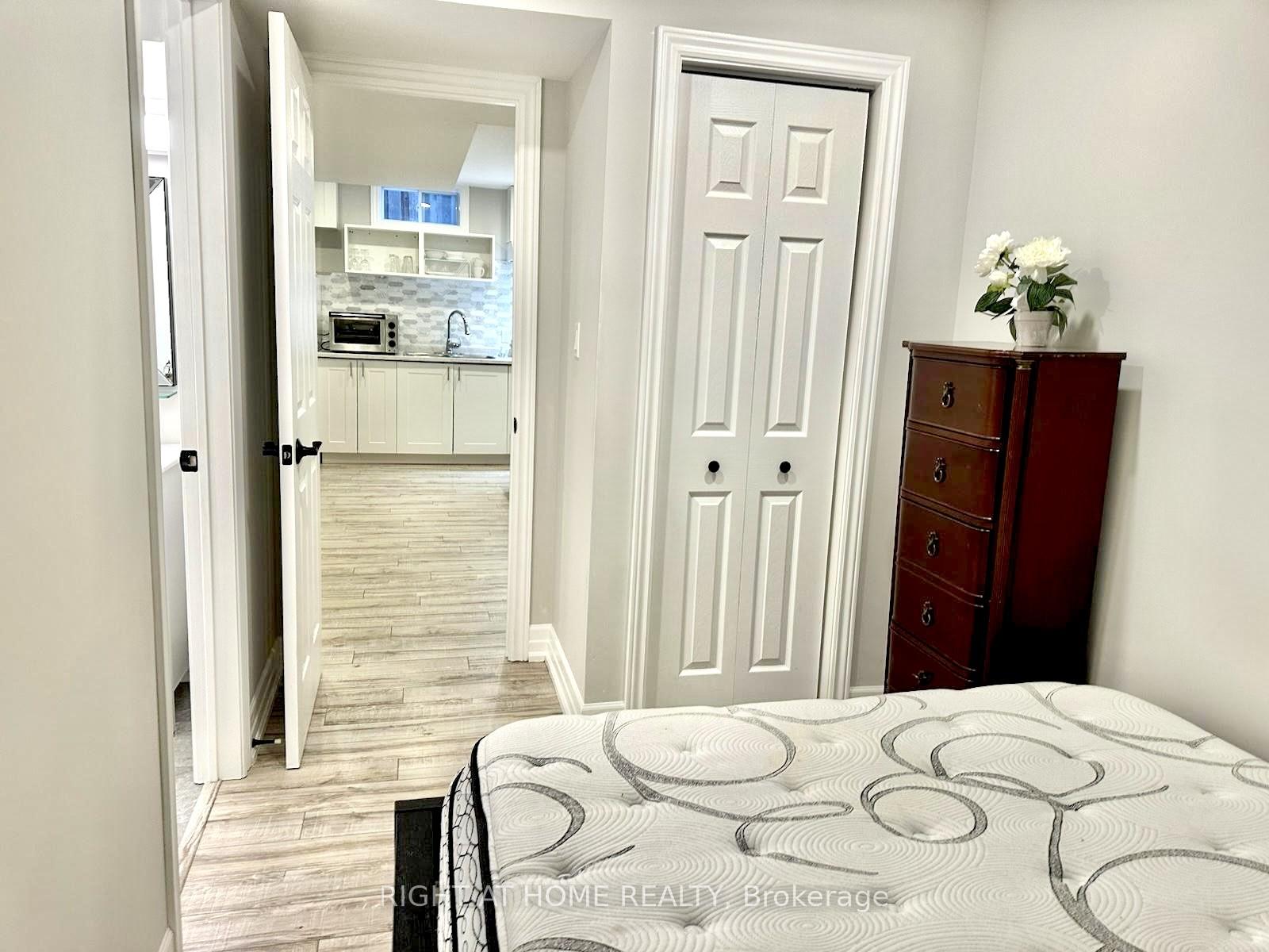 Photo 8 of 31 Redmond Drive, Vaughan, Patterson — HOMEH