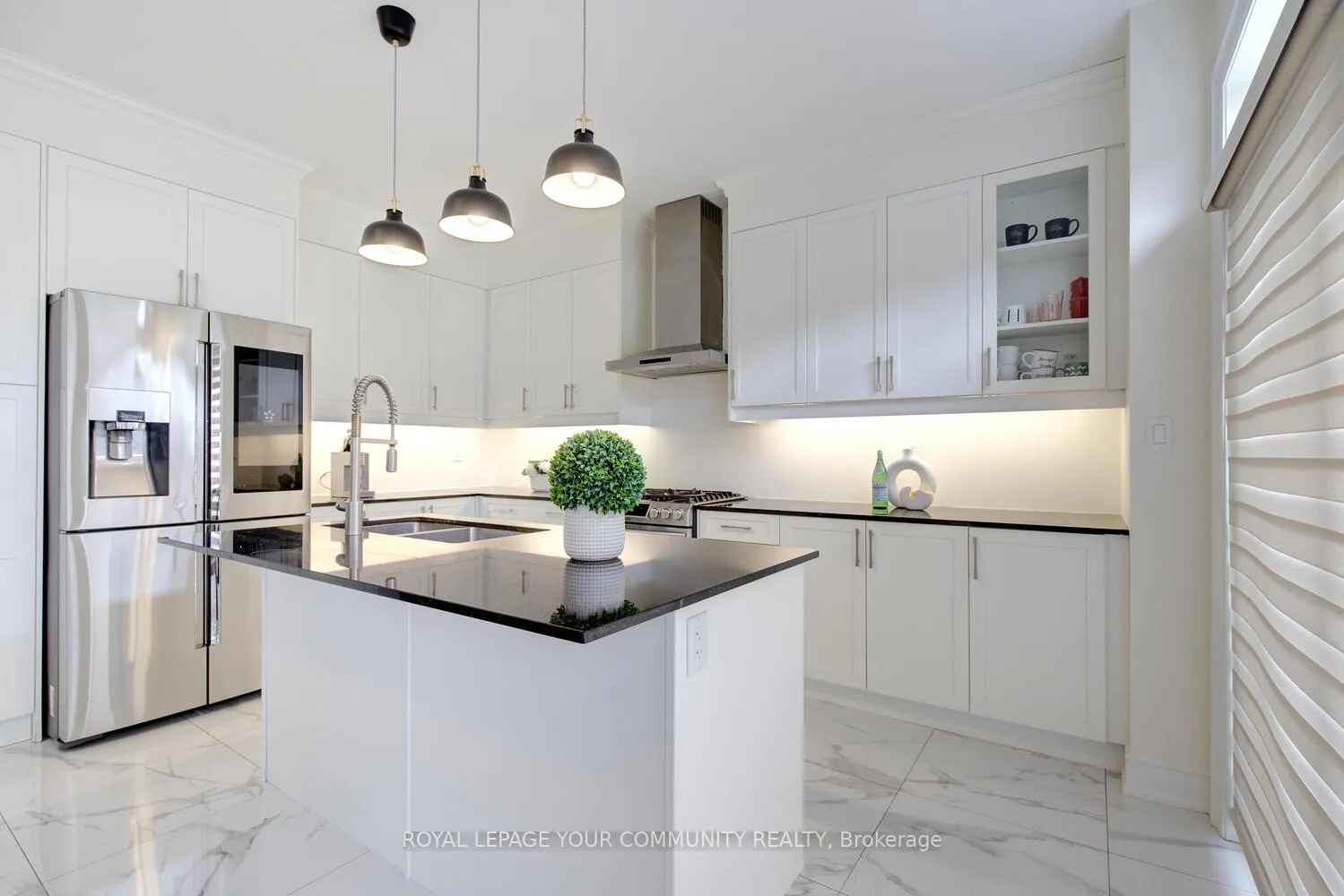 Photo 21 of 152 Stormont Trail, Vaughan, Vellore Village — HOMEH