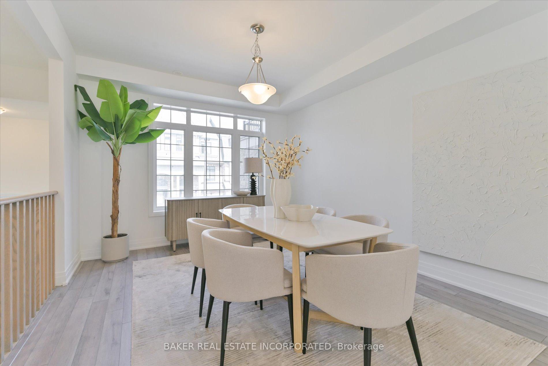 Photo 5 of 10 Calloway Way, Whitby, Downtown Whitby — HOMEH