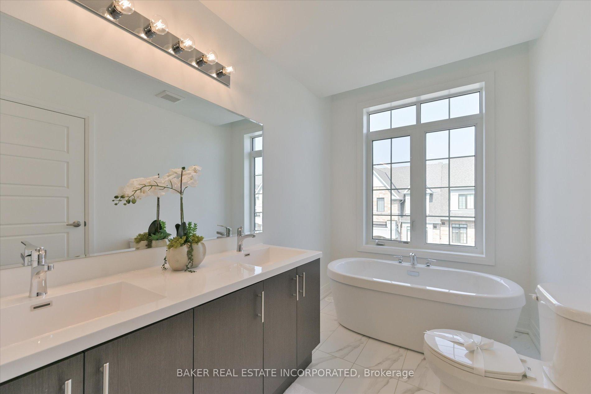 Photo 9 of 10 Calloway Way, Whitby, Downtown Whitby — HOMEH