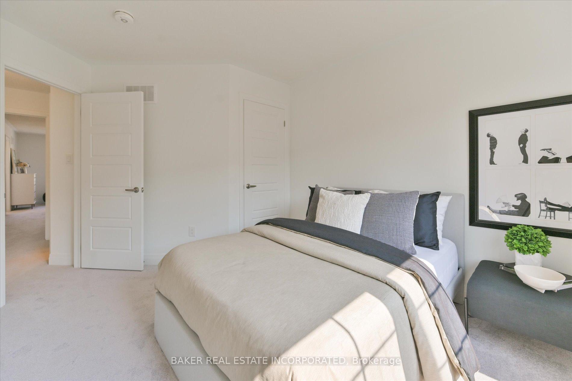 Photo 11 of 10 Calloway Way, Whitby, Downtown Whitby — HOMEH