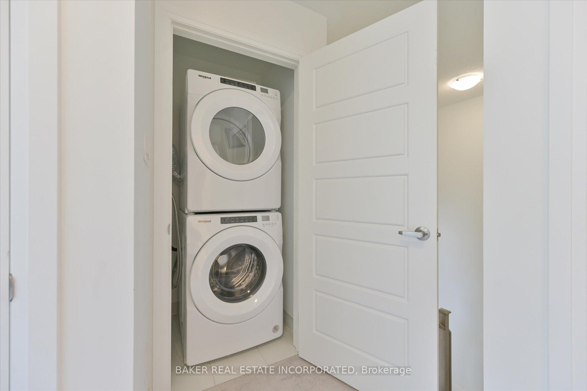 Photo 13 of 10 Calloway Way, Whitby, Downtown Whitby — HOMEH