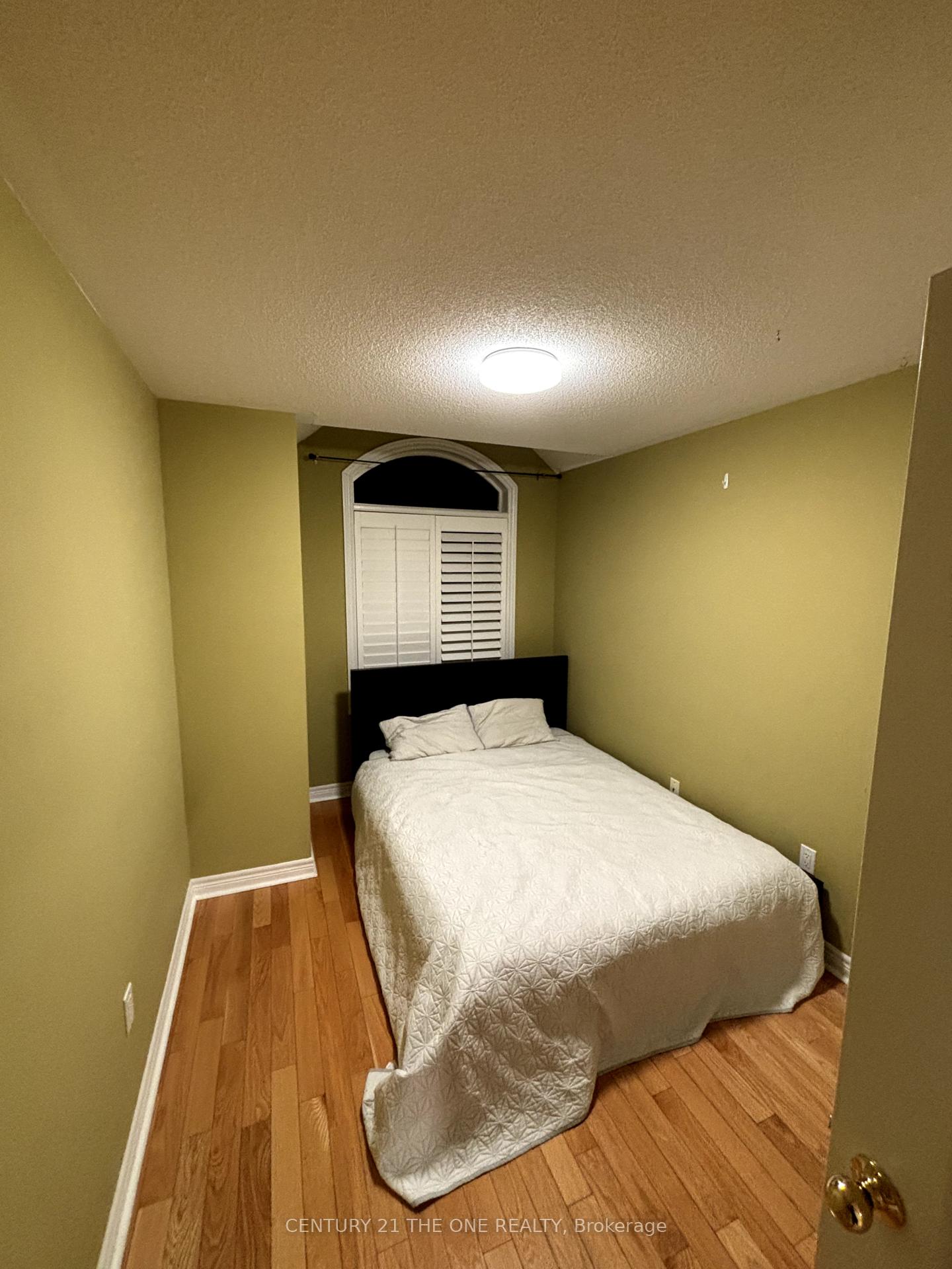 Photo 8 of 23 Blue Grouse Road, Vaughan, Patterson — HOMEH