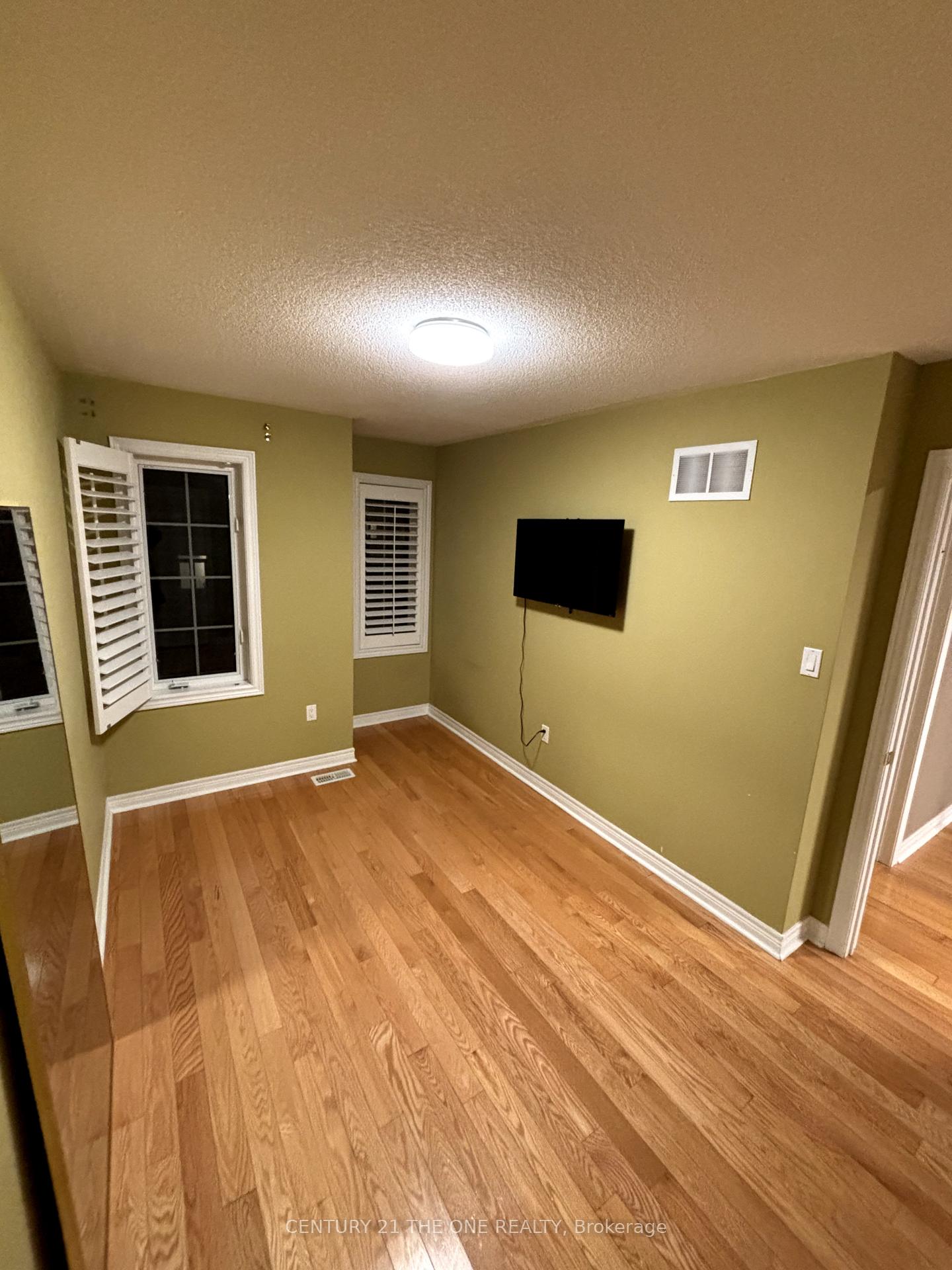 Photo 10 of 23 Blue Grouse Road, Vaughan, Patterson — HOMEH