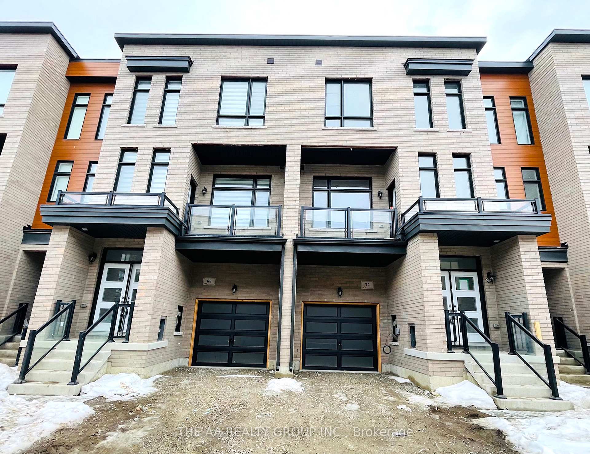 Photo 1 of 72 Inverary Crescent, Vaughan, Elder Mills — HOMEH