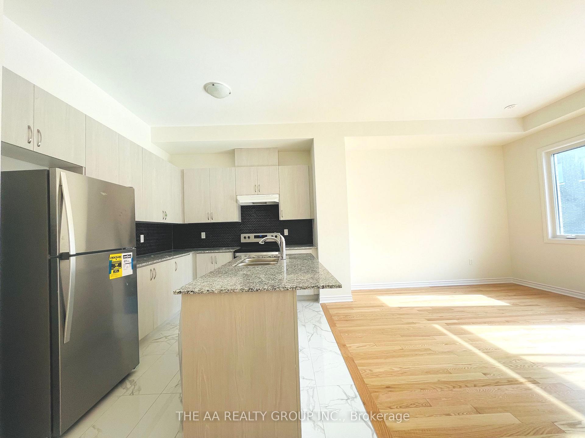Photo 8 of 72 Inverary Crescent, Vaughan, Elder Mills — HOMEH