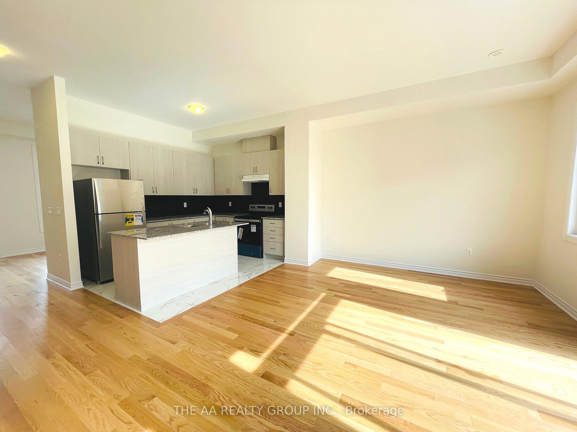 Photo 9 of 72 Inverary Crescent, Vaughan, Elder Mills — HOMEH