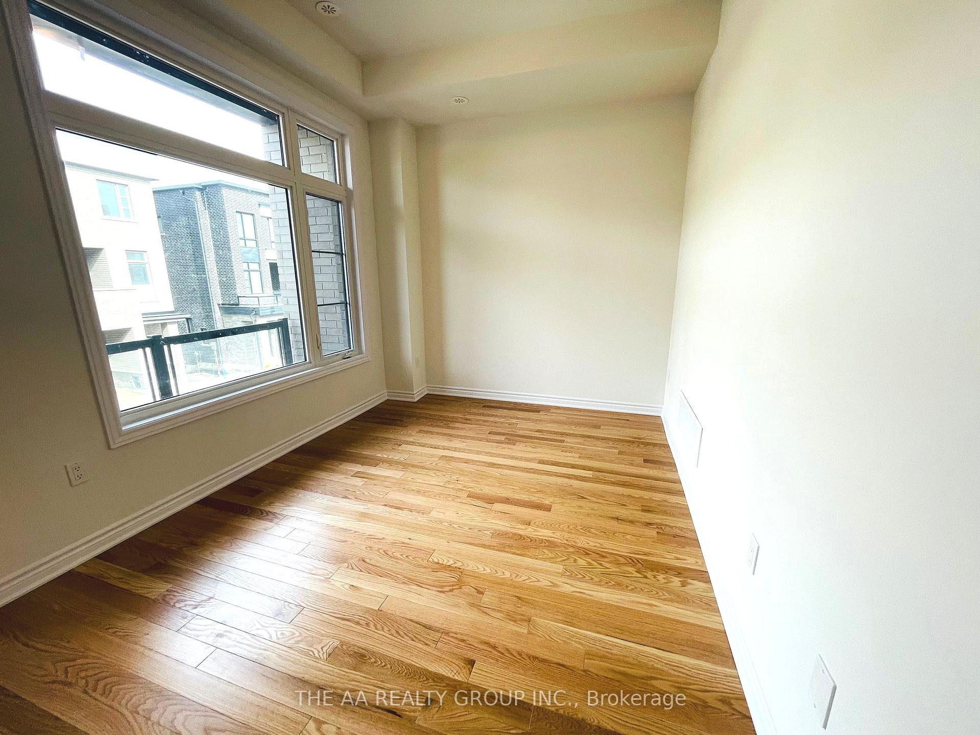 Photo 17 of 72 Inverary Crescent, Vaughan, Elder Mills — HOMEH