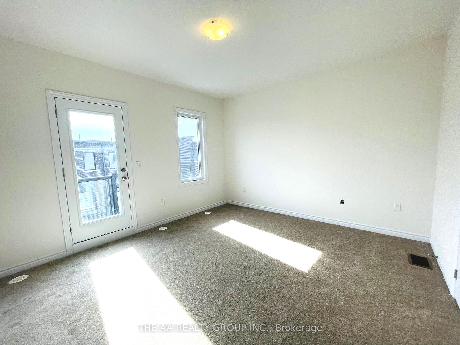 Photo 22 of 72 Inverary Crescent, Vaughan, Elder Mills — HOMEH