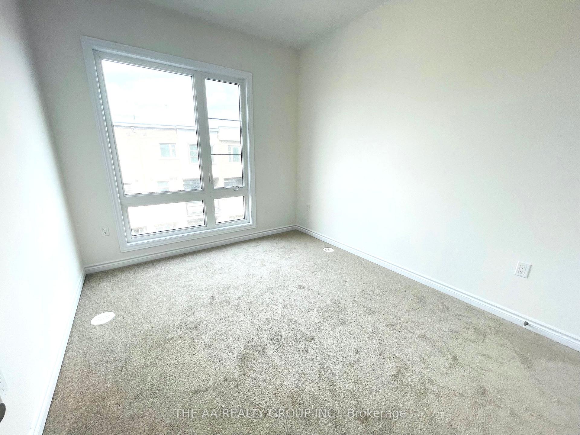 Photo 29 of 72 Inverary Crescent, Vaughan, Elder Mills — HOMEH