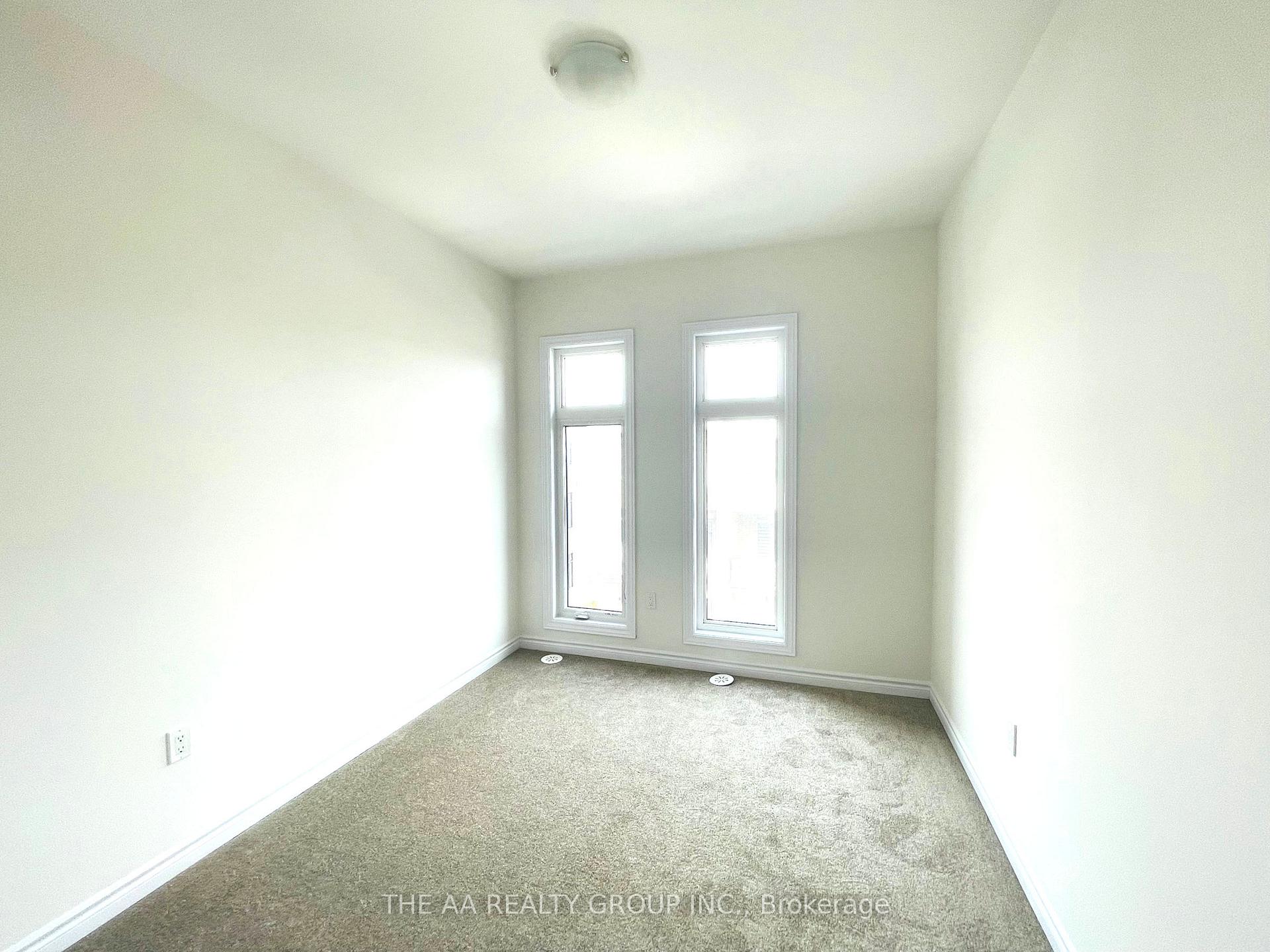 Photo 31 of 72 Inverary Crescent, Vaughan, Elder Mills — HOMEH