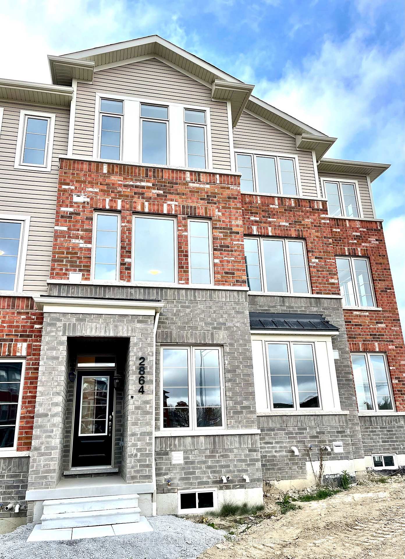 Photo 1 of 2864 Whites Road, Pickering, Rural Pickering — HOMEH