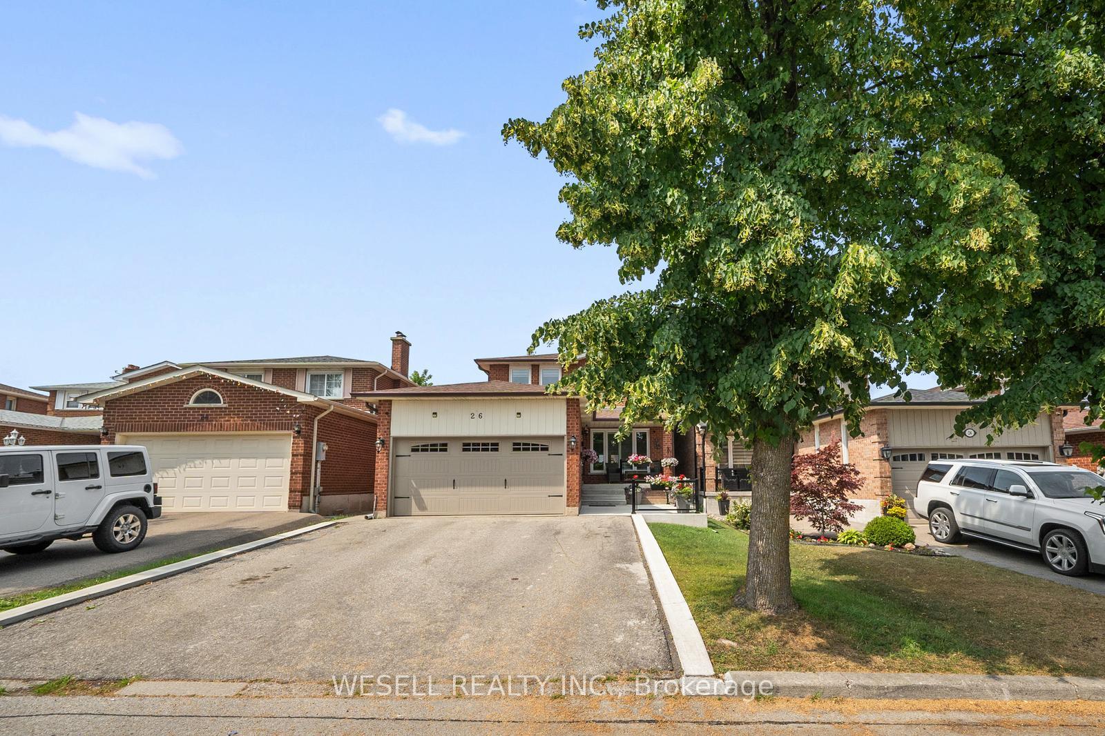 Photo 2 of 26 Janus Place, Vaughan, West Woodbridge — HOMEH