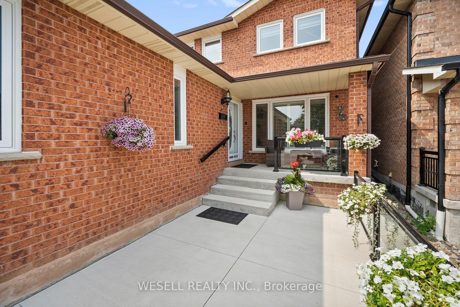 Photo 4 of 26 Janus Place, Vaughan, West Woodbridge — HOMEH