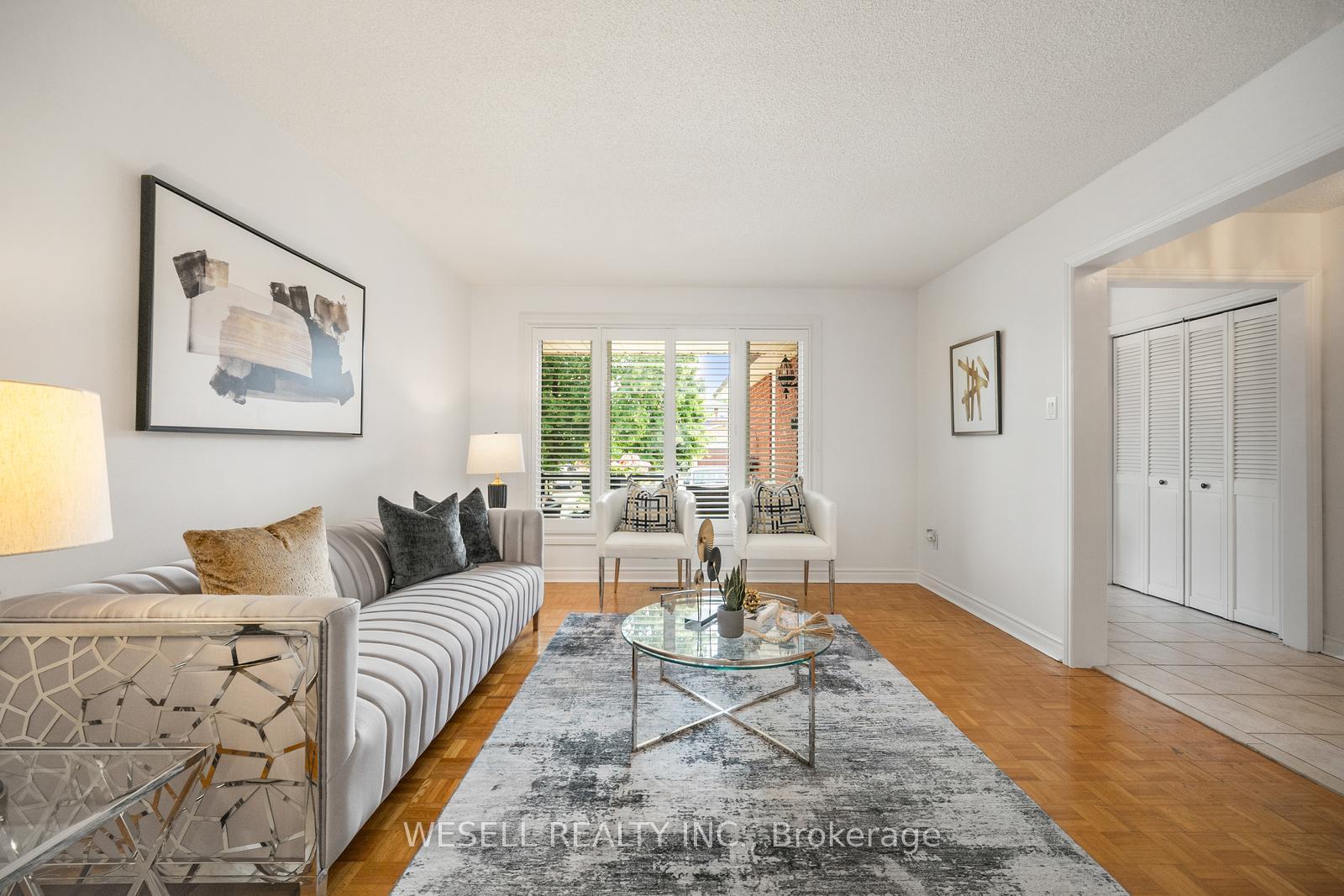 Photo 10 of 26 Janus Place, Vaughan, West Woodbridge — HOMEH