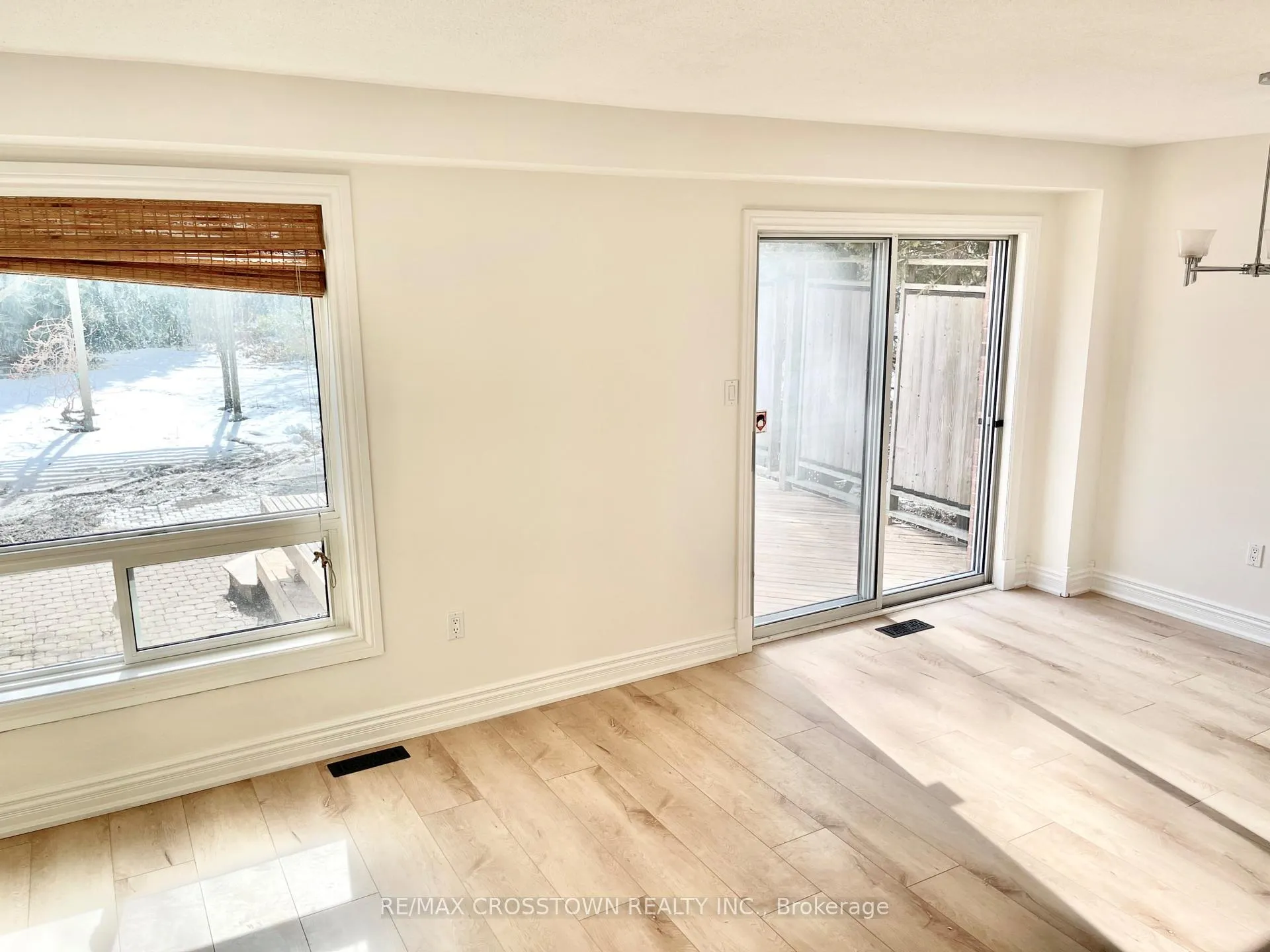 Photo 4 of 69 D'ambrosio Drive, Barrie, Painswick North — HOMEH