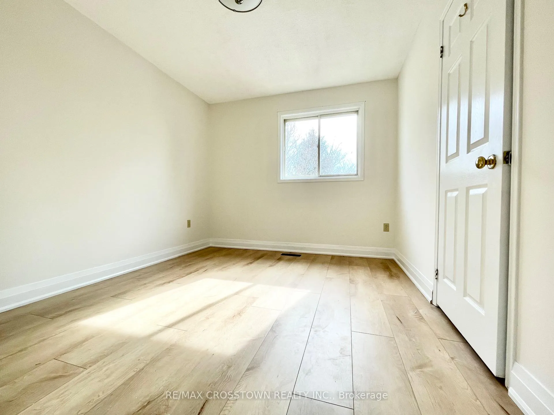 Photo 12 of 69 D'ambrosio Drive, Barrie, Painswick North — HOMEH