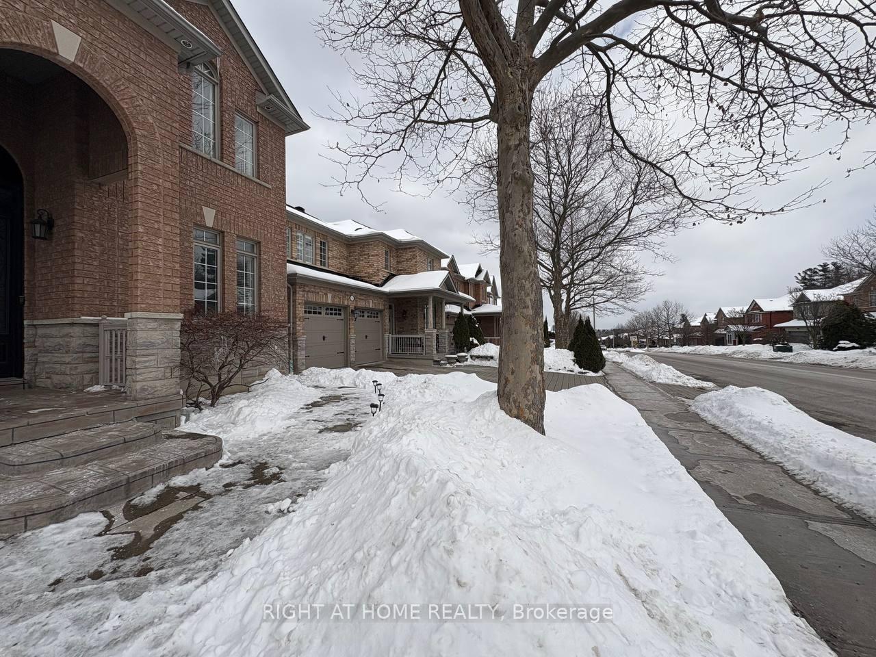 Photo 1 of Unit Basement, 238 Summeridge Drive, Vaughan, Patterson — HOMEH