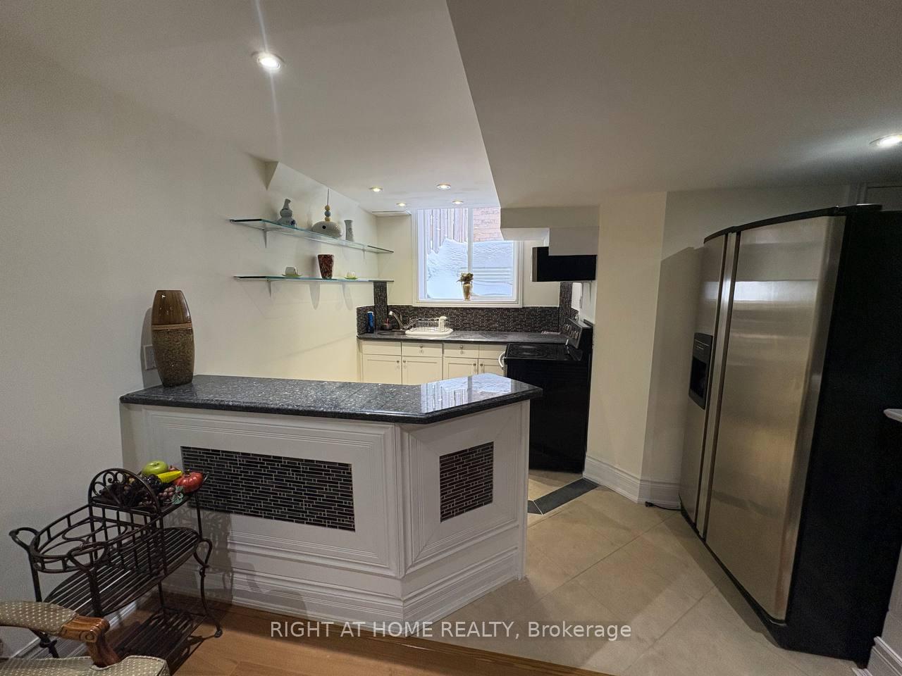 Photo 14 of Unit Basement, 238 Summeridge Drive, Vaughan, Patterson — HOMEH