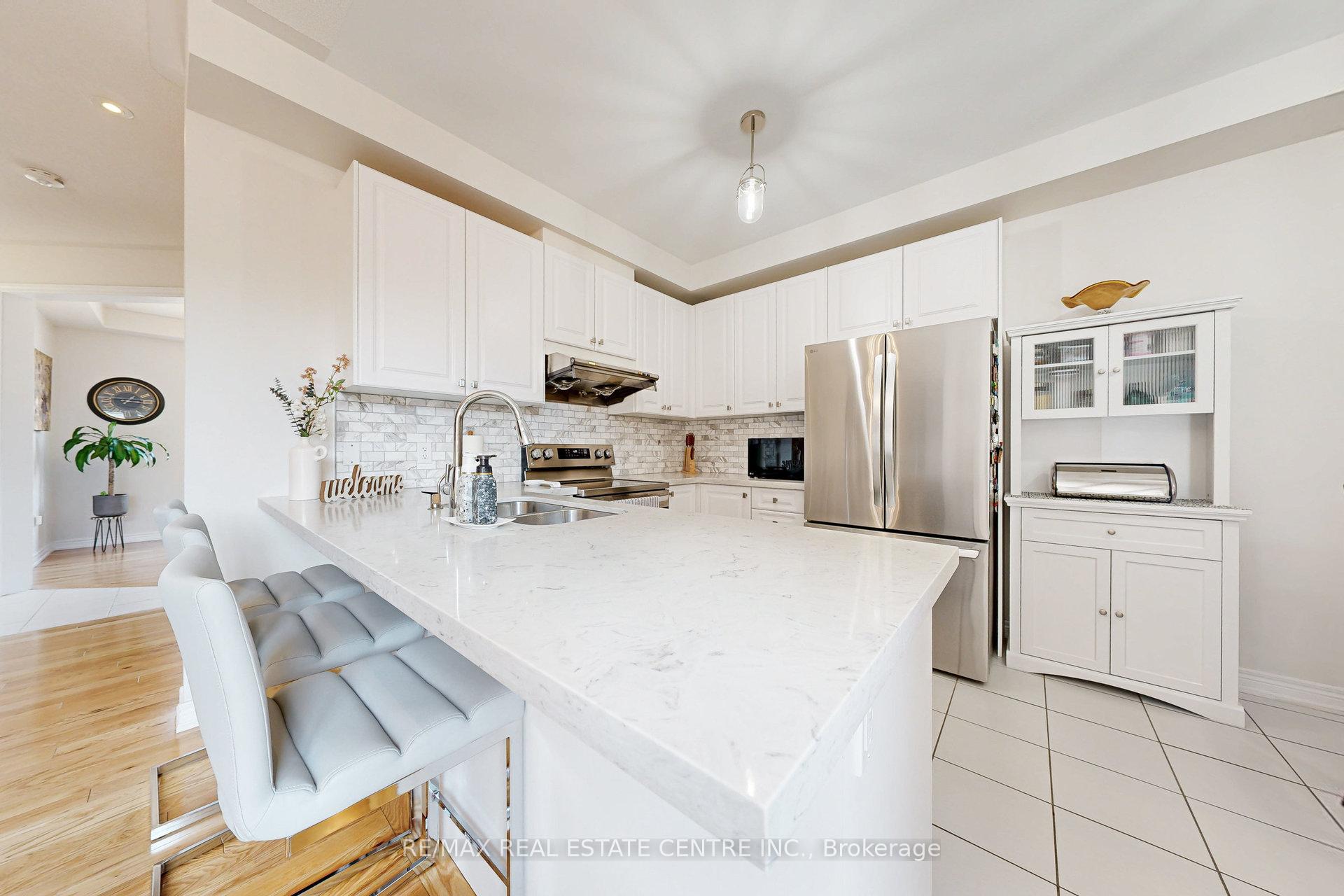Photo 14 of 144 Coronation Road, Whitby, Williamsburg — HOMEH