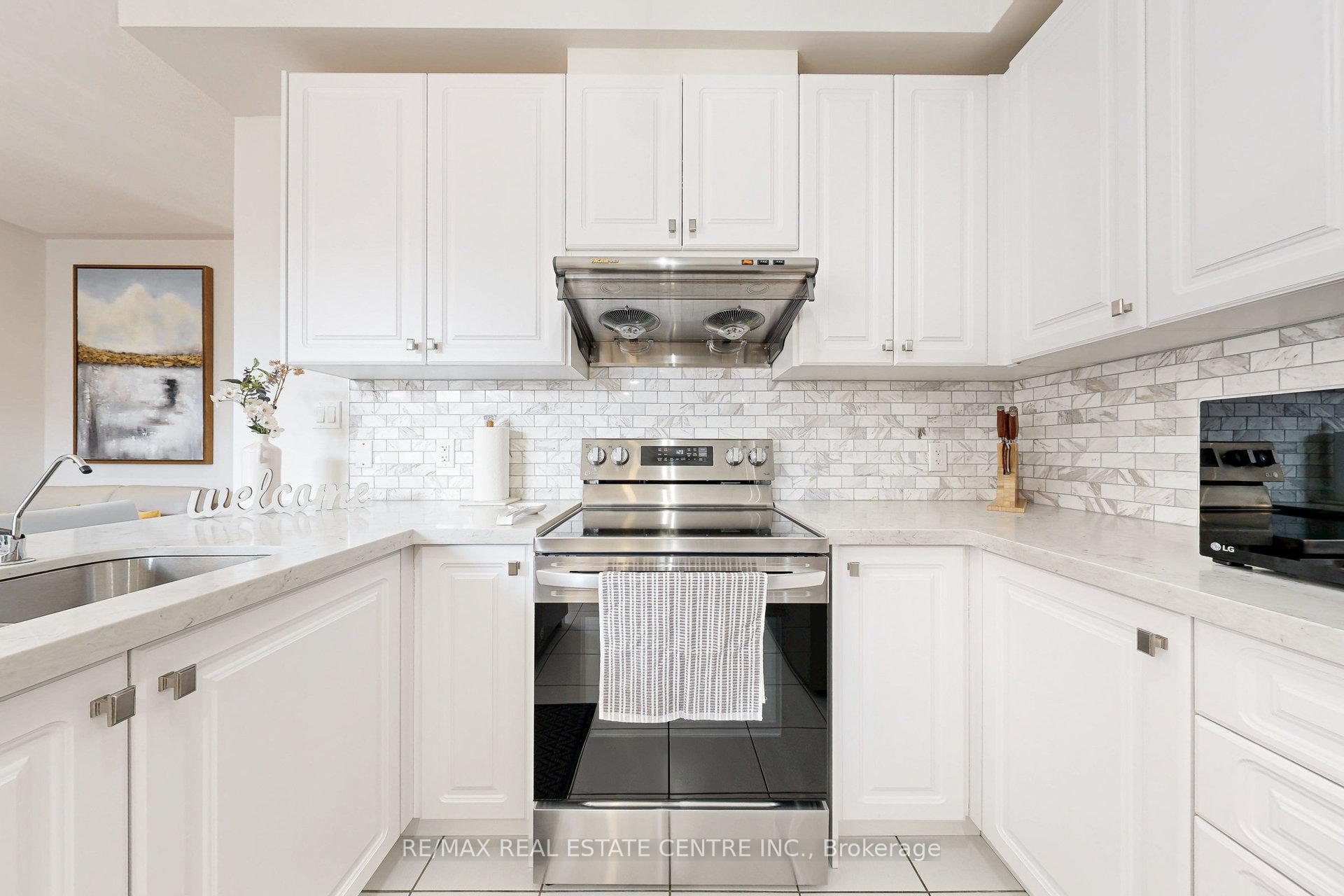 Photo 16 of 144 Coronation Road, Whitby, Williamsburg — HOMEH