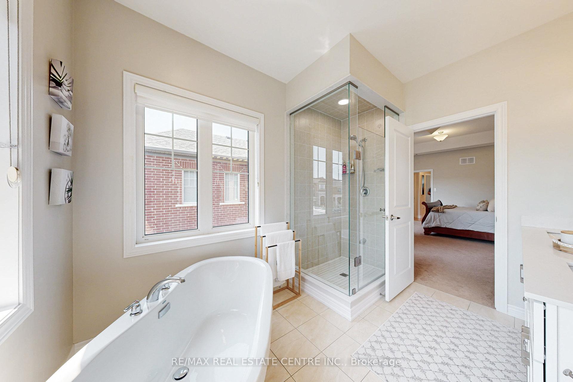 Photo 31 of 144 Coronation Road, Whitby, Williamsburg — HOMEH