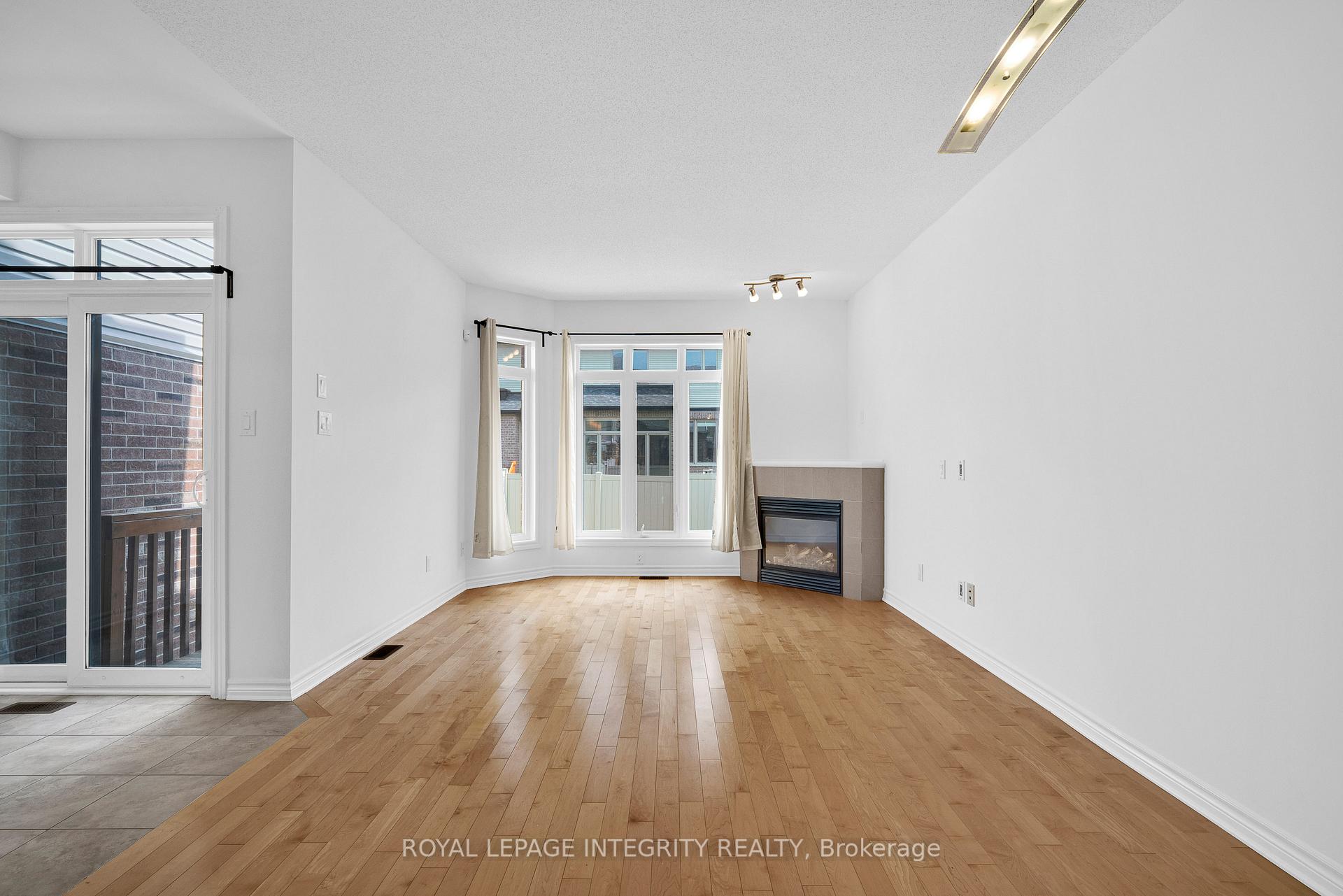 Photo 14 of 216 Cooks Mill Crescent, Ottawa, Riverside South — HOMEH