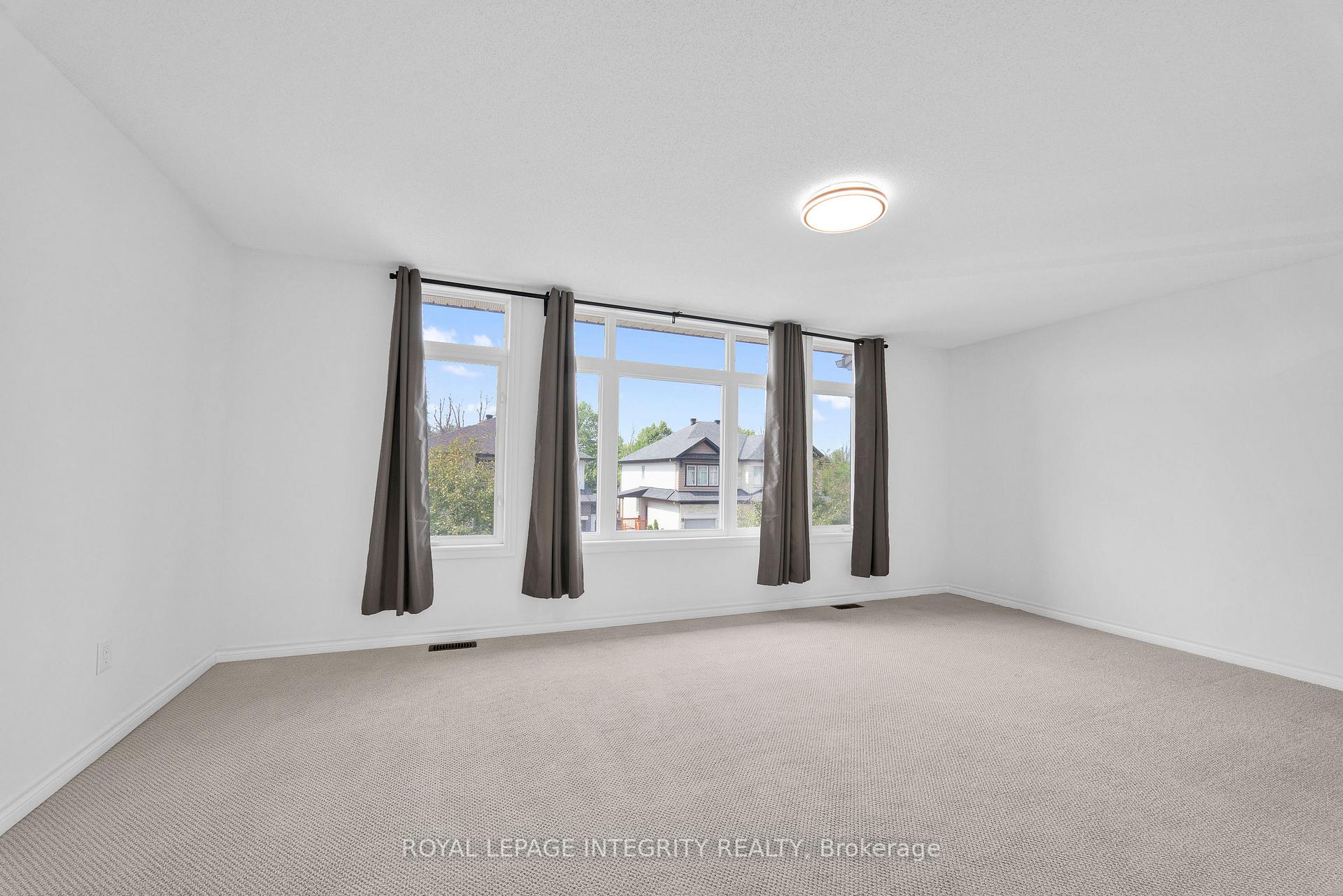 Photo 21 of 216 Cooks Mill Crescent, Ottawa, Riverside South — HOMEH